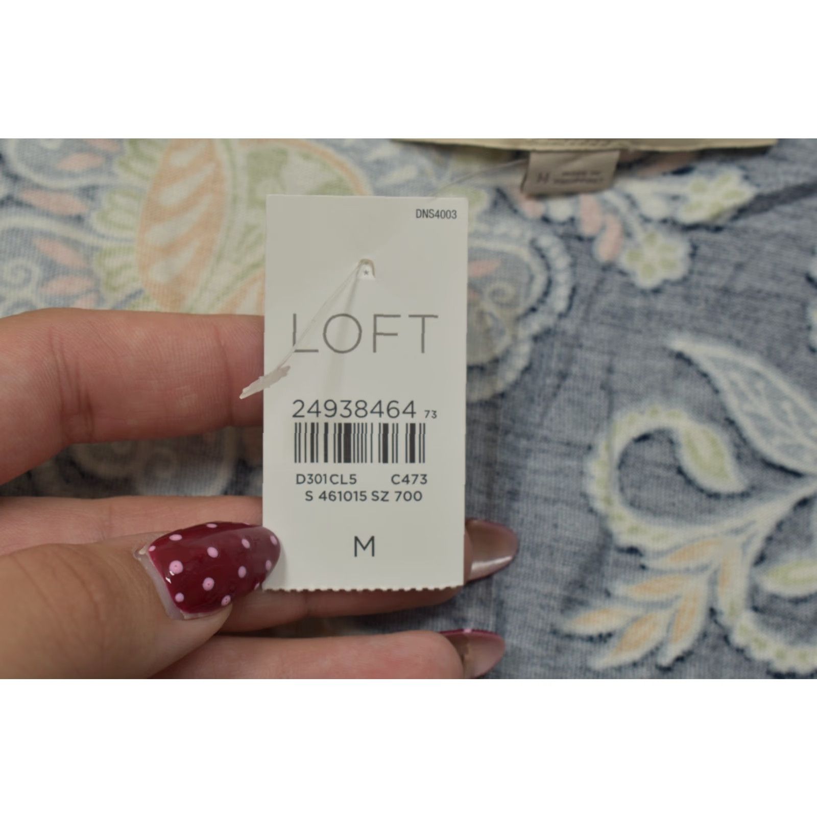Loft LOFT Navy Paisley Floral Knit Rayon Blend V-Neck Short Sleeve Blouse, M, Women, Regular, Blue, Casual, Pullover, Basic Shirt Size 32" / US 10 / IT 46 - 6 Thumbnail
