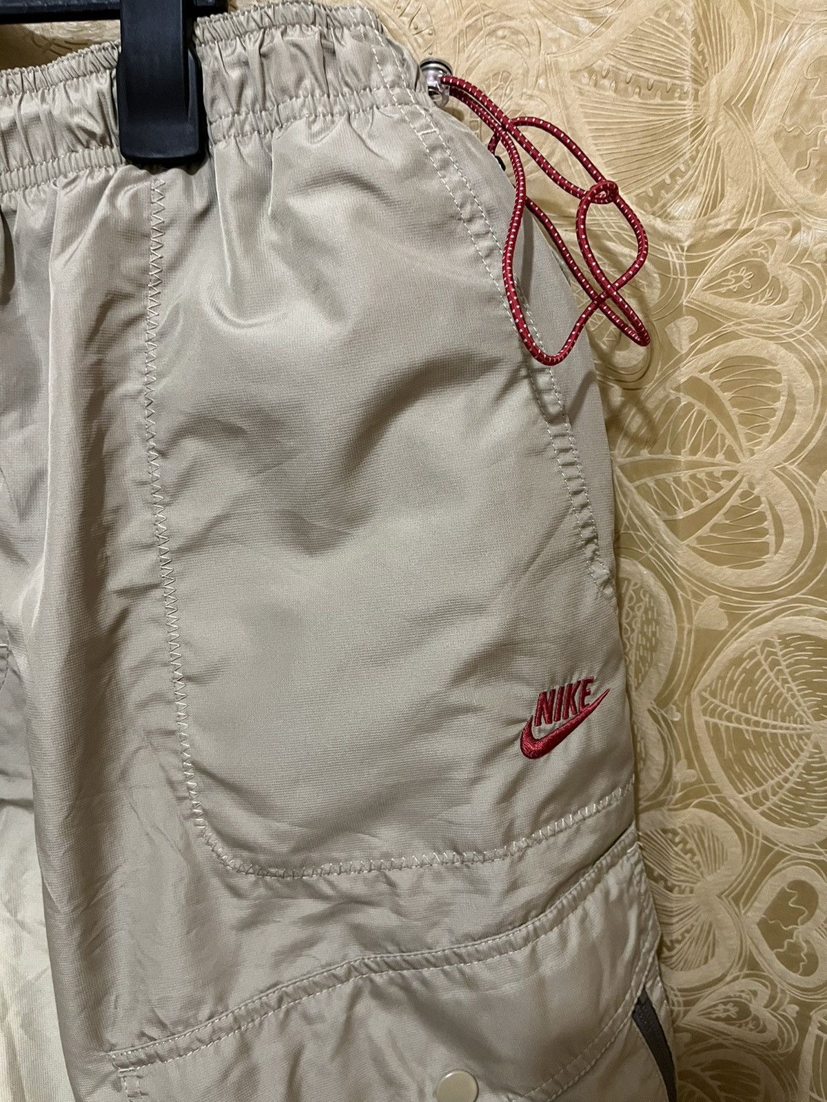 Other Vintage NIKE Nylon Cargo shorts y2k Size US 36 / EU 52 - 2 Thumbnail