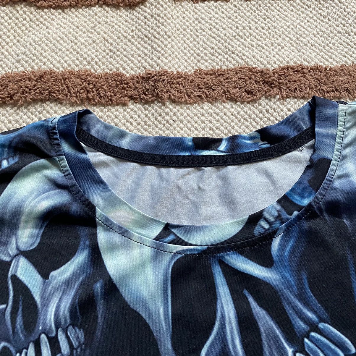 Vintage SKULLS Y2K LIKE LIQUID BLUE FULL PRINT T SHIRT Size US L / EU 52-54 / 3 - 5 Thumbnail