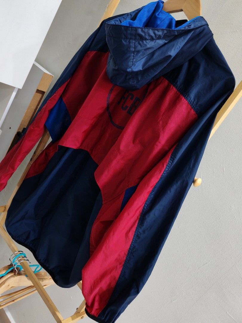 Nike Vintage Nike FCB Windbreaker Jacket – Barça Era Glory (M) Size US M / EU 48-50 / 2 - 8 Thumbnail