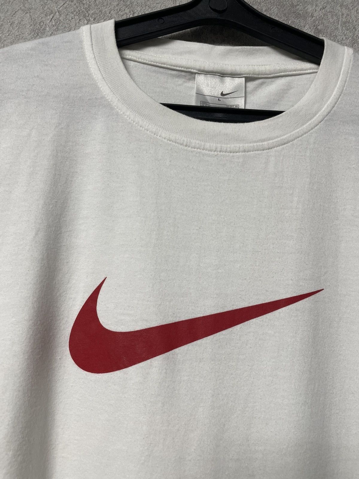 Nike Vintage Nike Big Swoosh White T-Shirt 90s Size US L / EU 52-54 / 3 - 6 Thumbnail
