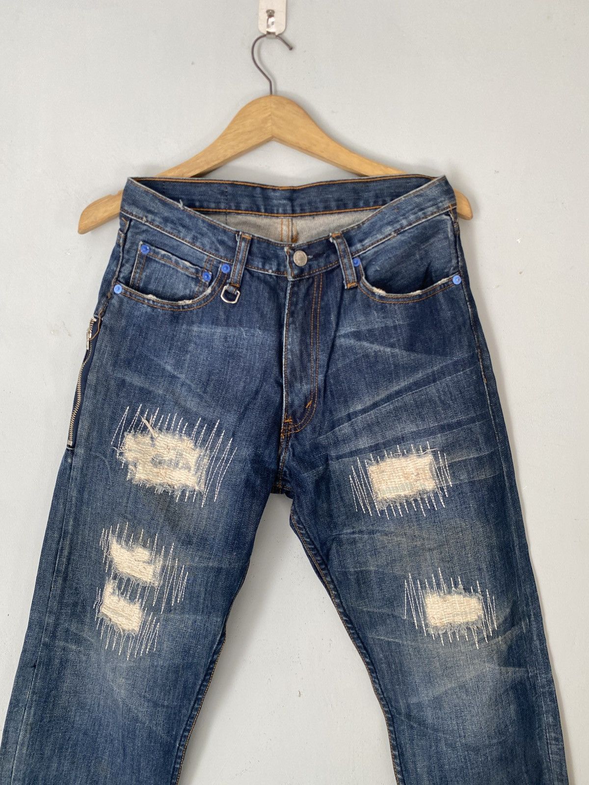Fragment Design × Undercover Levis x Hiroshi fujiwara fragment design distressed jeans Size US 30 / EU 46 - 4 Thumbnail