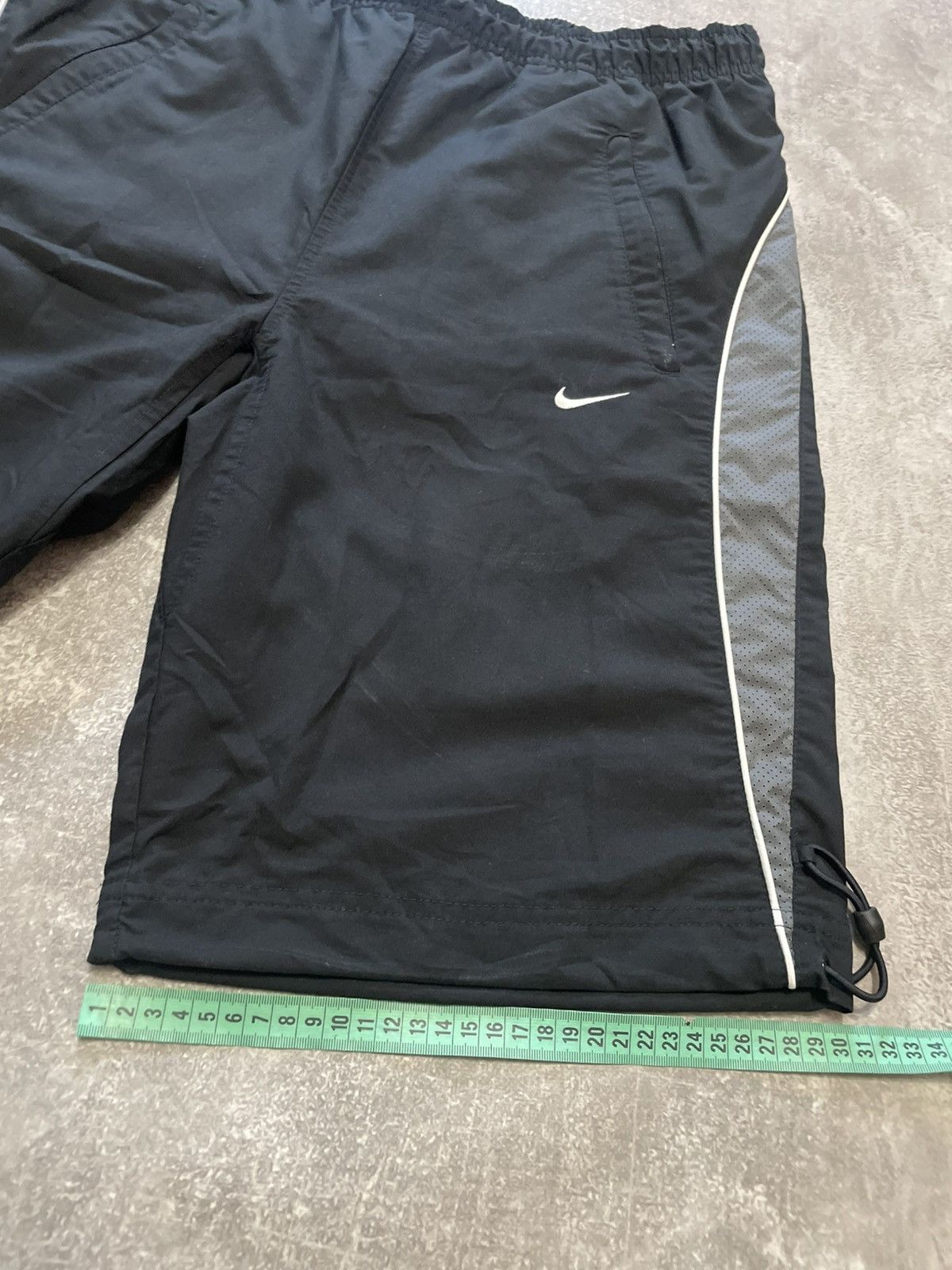 Nike × Vintage Vintage Nike Black Nylon Parachute Shorts Y2K Size M Size US 32 / EU 48 - 19 Thumbnail