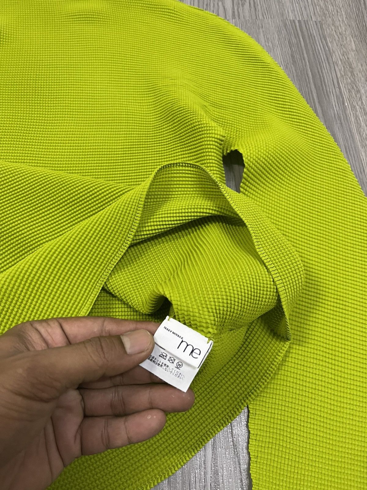 Pleats Please Issey Miyake Issey Miyake Pleated hi neck top Size M / US 6-8 / IT 42-44 - 2 Thumbnail