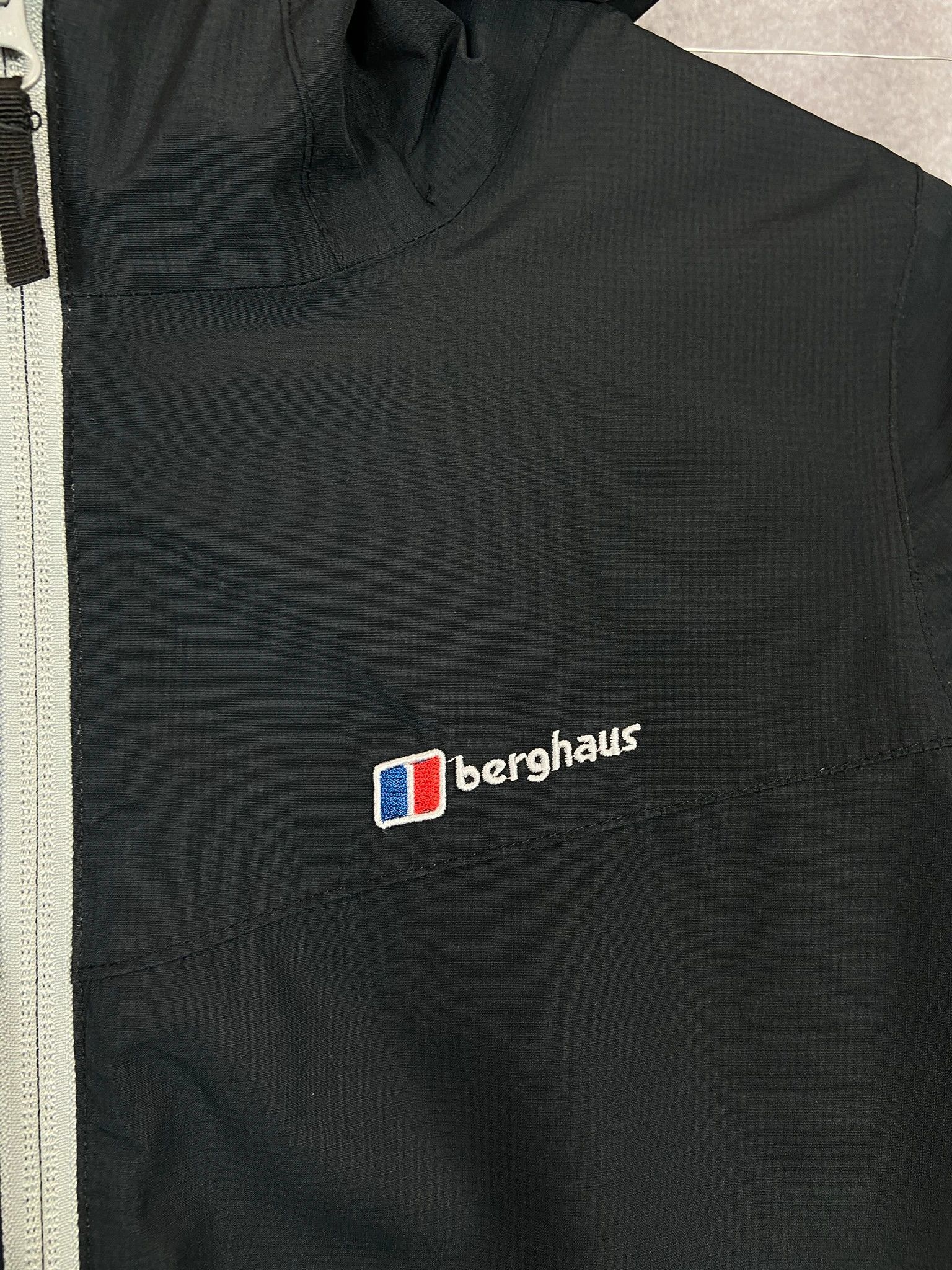 Berghaus Berghaus Black Waterproof Windbreaker Jacket S Outdoor Tech Size US S / EU 44-46 / 1 - 2 Thumbnail