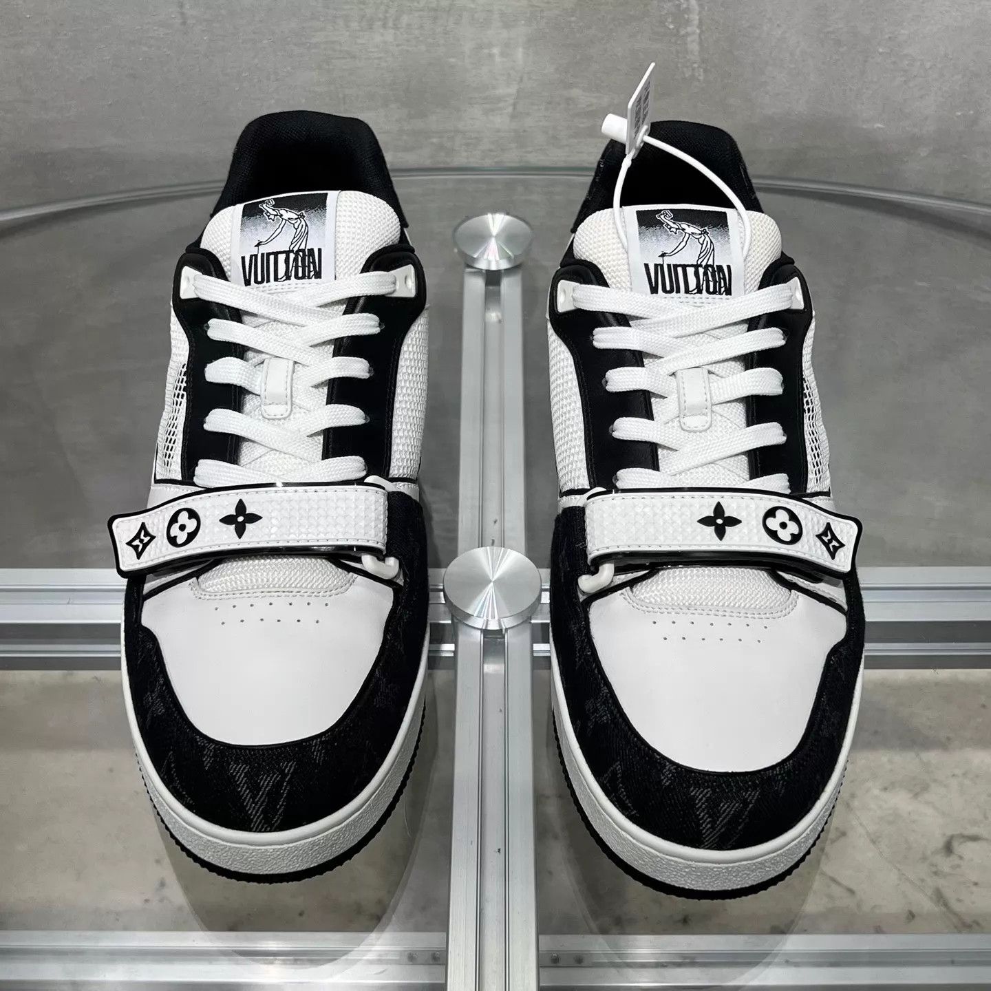 Louis Vuitton LV Trainer Black/White Velcro UK8.5/42.5 Size US 9.5 / EU 42-43 - 1 Thumbnail