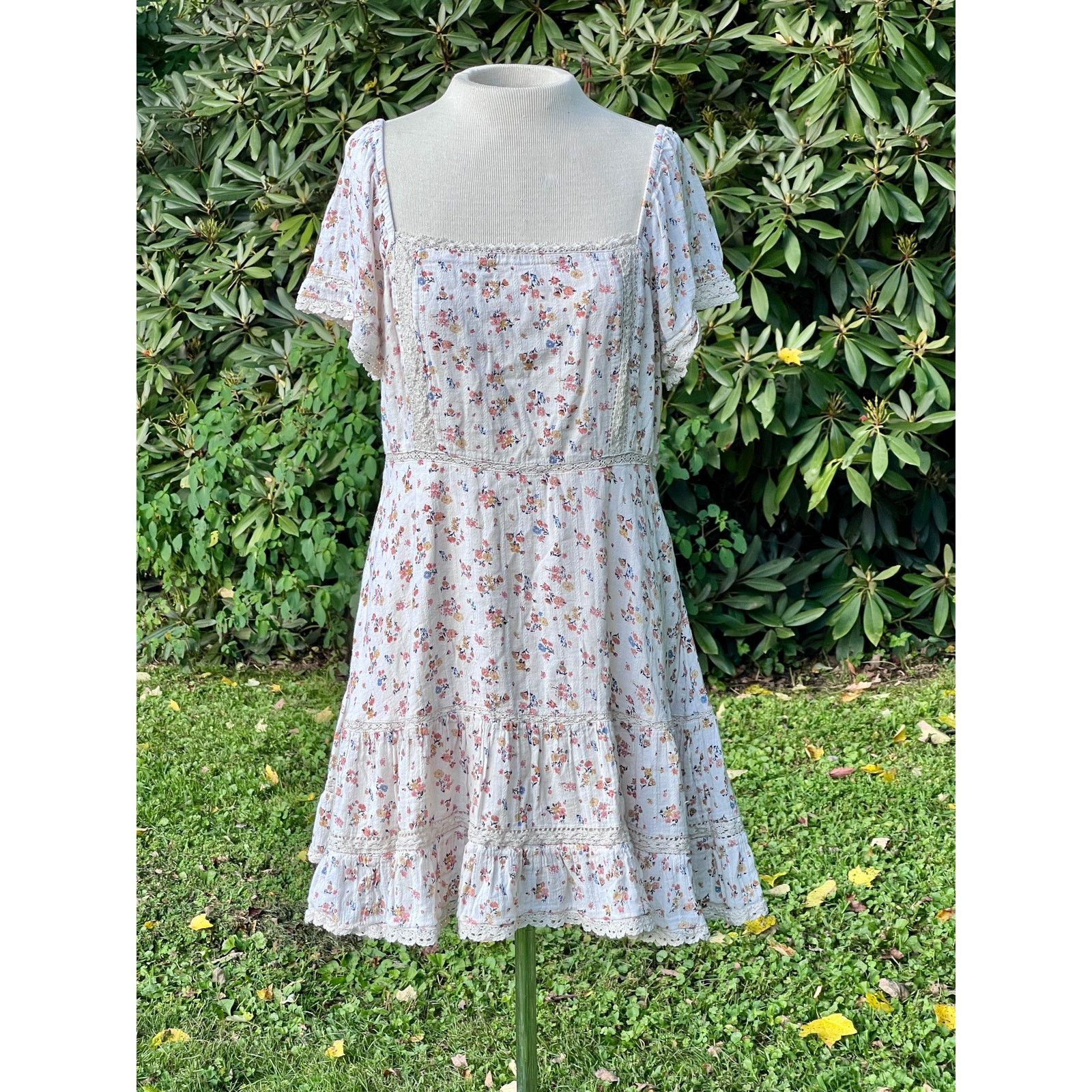 American Eagle Outfitters Milkmaid Dress L Crochet Cottagecore American Eagle Floral Size L / US 10 / IT 46 - 1 Thumbnail