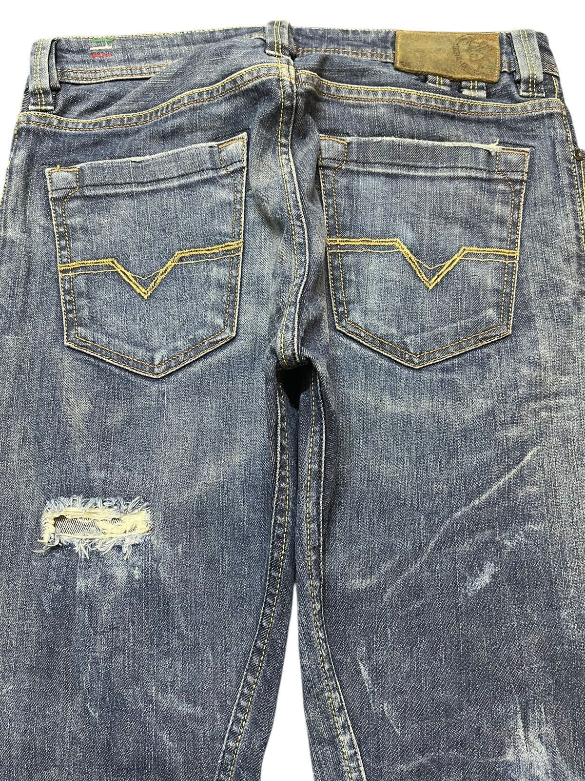 Diesel Vintage Diesel Industry Faded Wash Distress Wide Leg Jeans Size US 30 / EU 46 - 5 Thumbnail