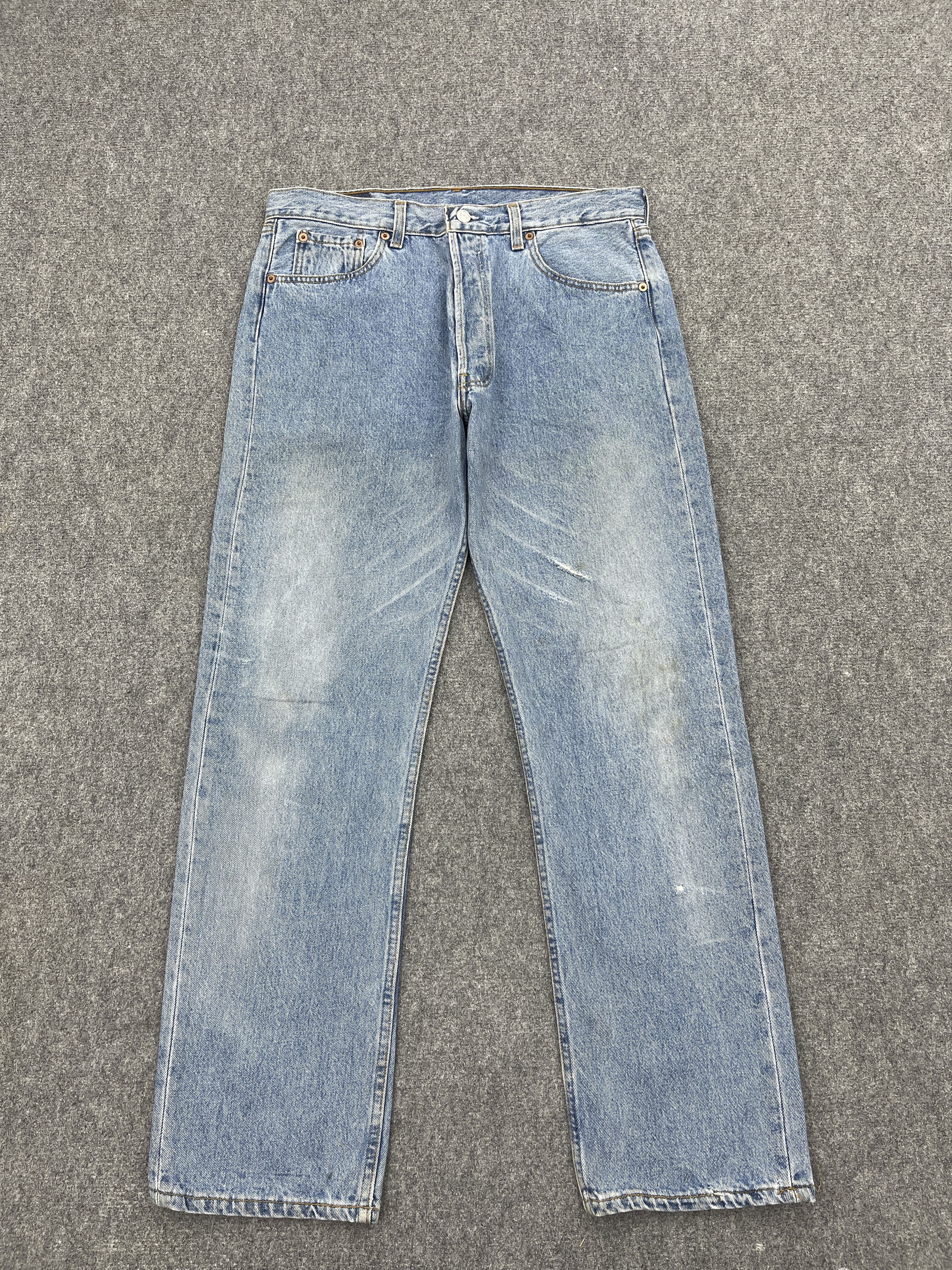Levi's × Vintage Vintage 90s Levi's 501 Light Washed Jeans Size US 32 / EU 48 - 1 Thumbnail
