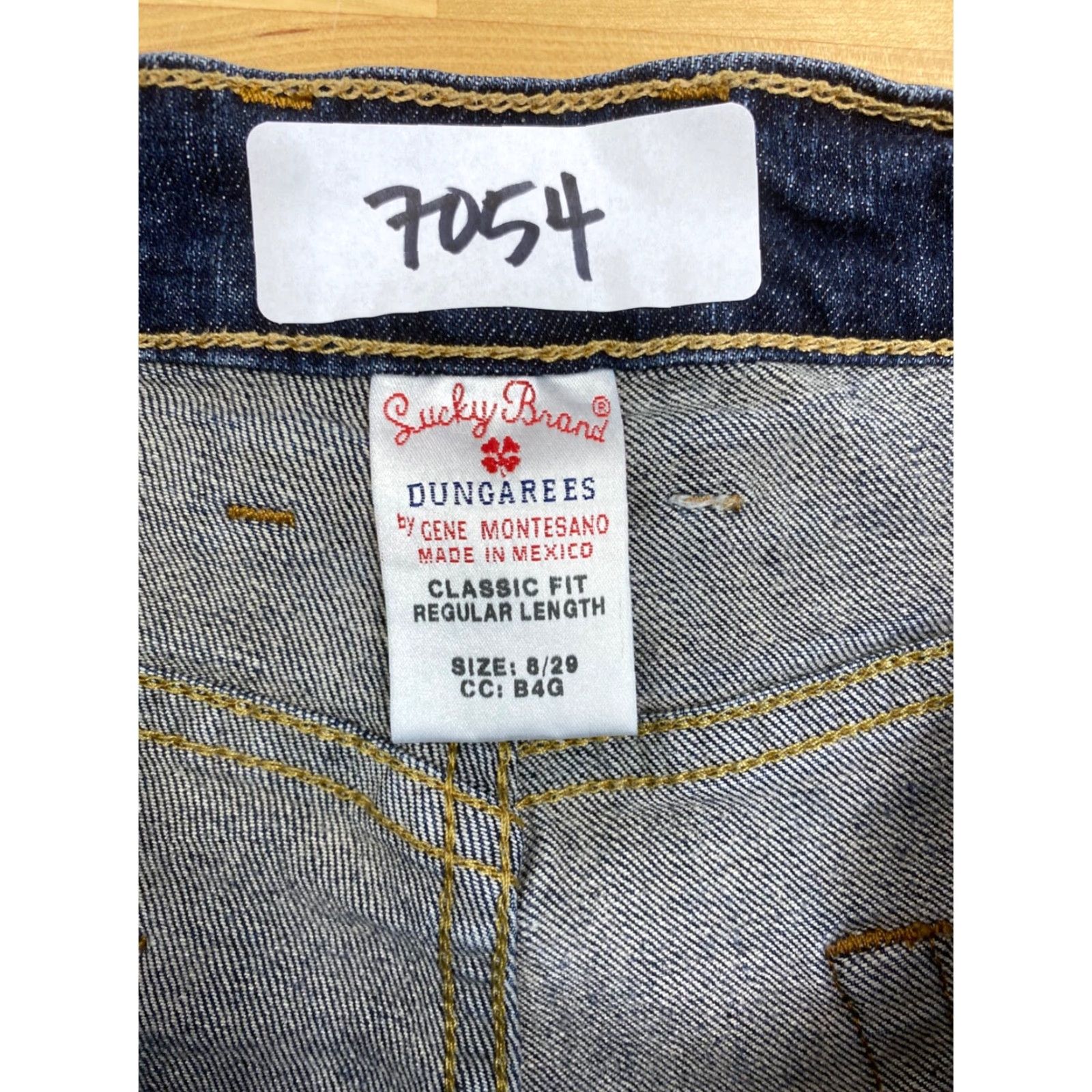 Lucky Brand Lucky Brand Jeans Womens Size 6/28 Medium Wash Mid Rise Classic Rider Denim 7054 Size ONE SIZE - 4 Thumbnail
