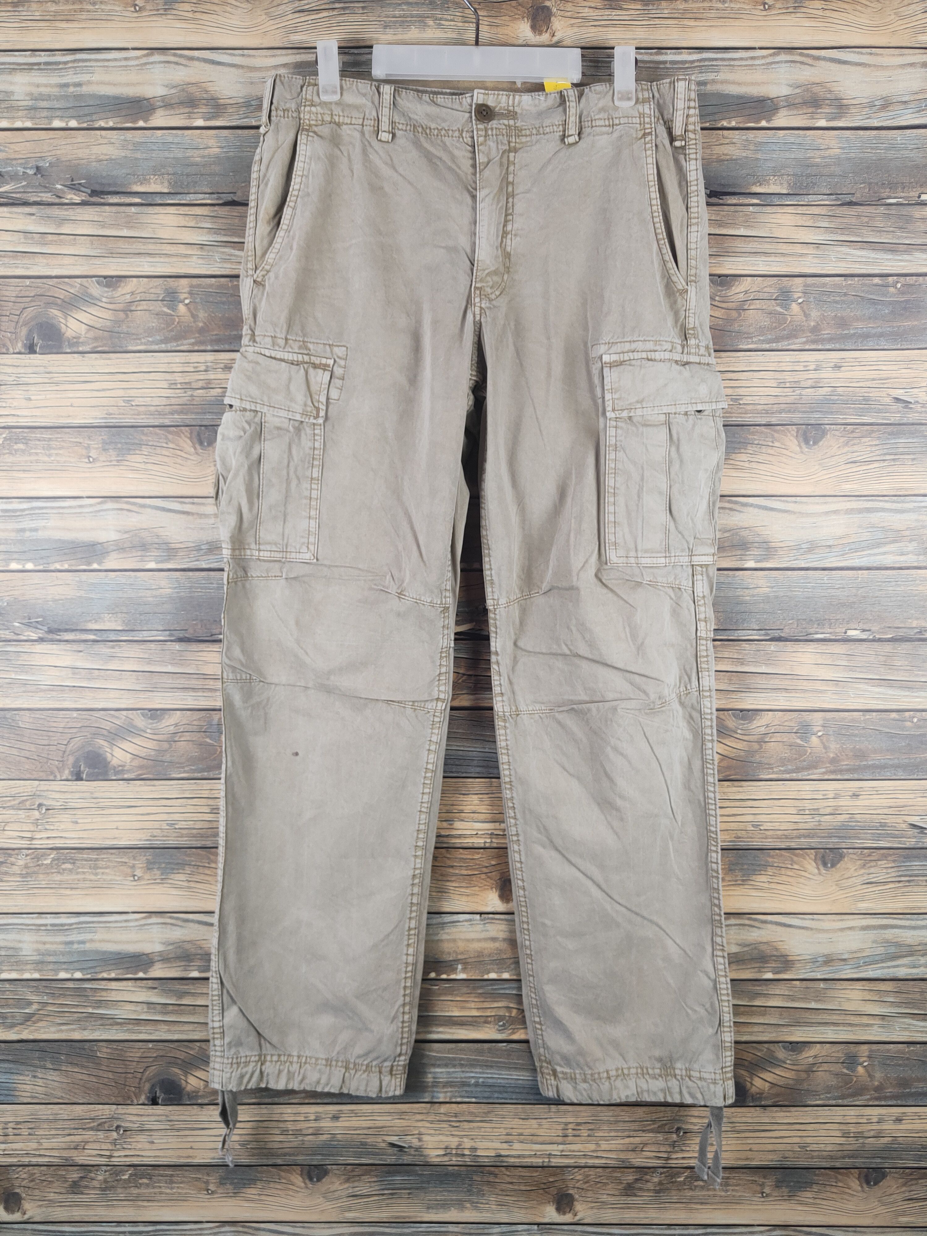 Japanese Brand DL Uniqlo Beige Multipocket Cargo Pants #SP46-291T Size US 31 - 1 Thumbnail