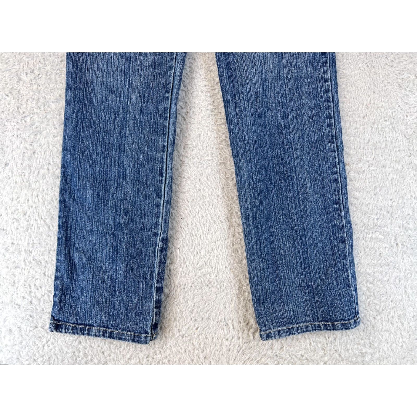 Gloria Vanderbilt Gloria Vanderbilt Jeans Womens 6 Blue Denim Amanda Medium Wash Straight Zip Fly Adult Regular Size 28" / US 6 / IT 42 - 5 Thumbnail