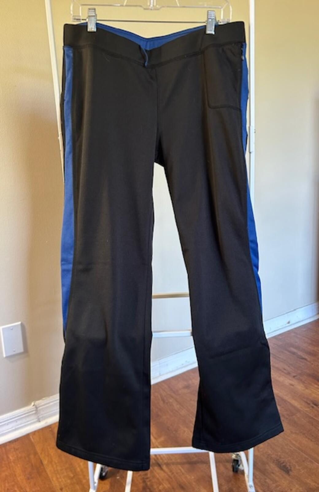 New Balance New Balance Black and Blue Athletic Pants Size Large Size US 34 / EU 50 - 1 Thumbnail