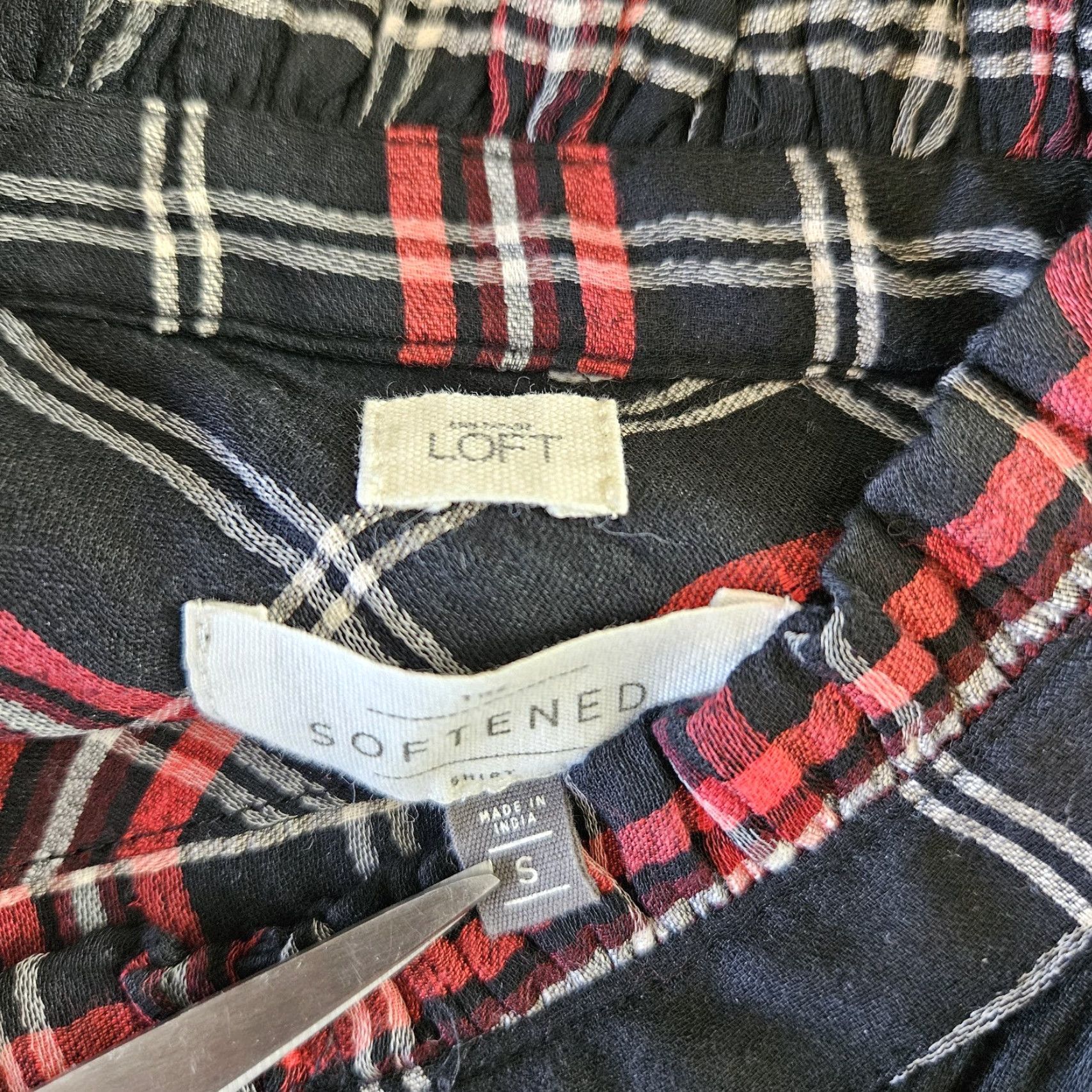 Loft LOFT Ann Taylor Womens Button-Up Shirt Plaid Red Black Rayon S Small - Classic Casual Long Sleeve Button Front Womens Size S / US 4 / IT 40 - 5 Thumbnail