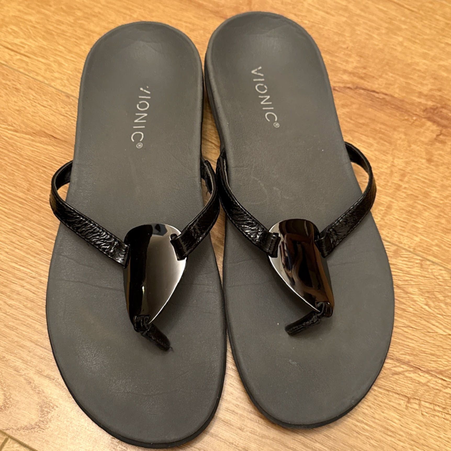 Vionic Vionic Raysa Sandals Thong Metal Toe Post Silver Black Womens 7 Flat Leather Slip On Size US 7 / IT 37 - 5 Thumbnail