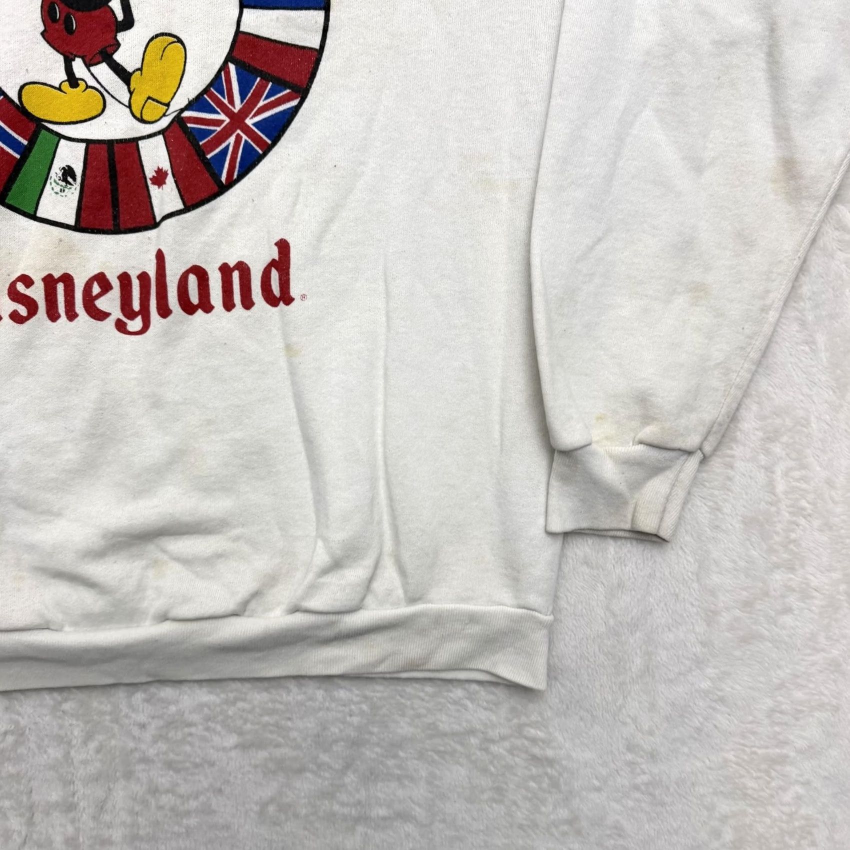 Vintage VINTAGE Mickey Mouse Sweatshirt Mens XL White USA Flags Graphic 90s Disney Designs Size US XL / EU 56 / 4 - 5 Thumbnail