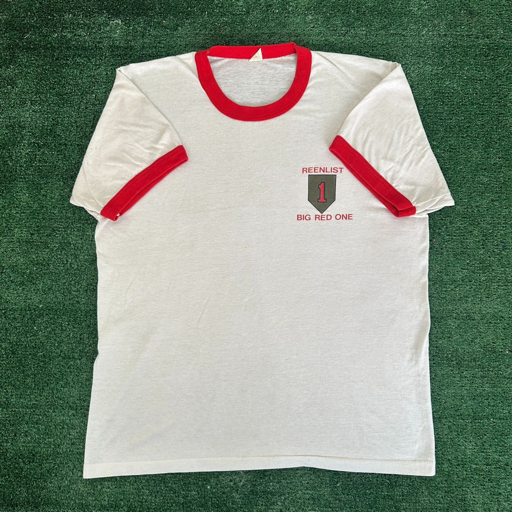 Vintage Vintage 80s US Army 1st Infantry Division Ringer T-Shirt 1ID Size US M / EU 48-50 / 2 - 2 Thumbnail