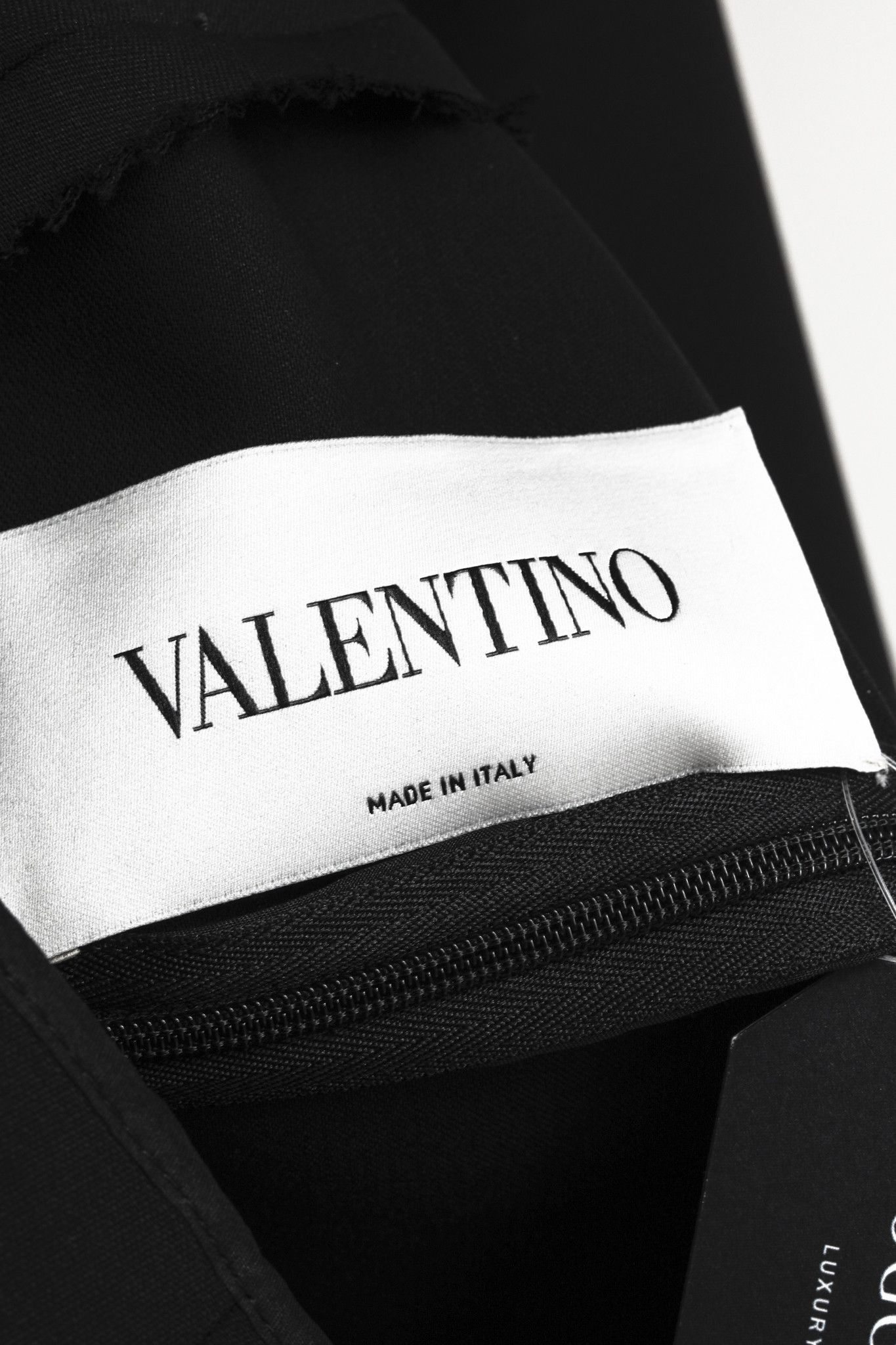 Valentino Valentino SS/18 Very V Black Wool-Cady Lace-Up Sleeve Dress Size M / US 6-8 / IT 42-44 - 4 Thumbnail