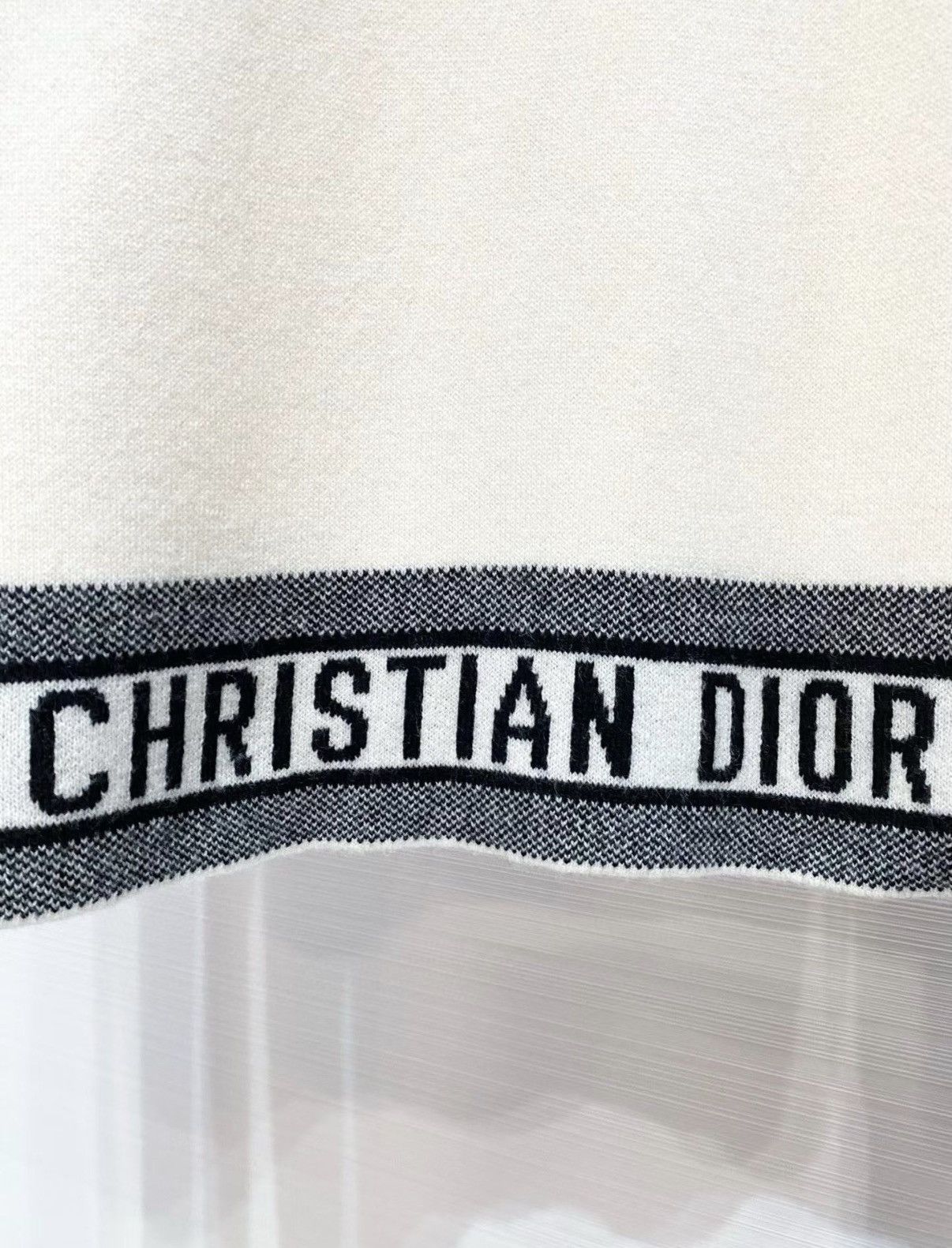 Dior Dior Classic White Cashmere Hooded Zip-Up Cardigan J33 Size XXS / US 00 / IT 34 - 4 Thumbnail