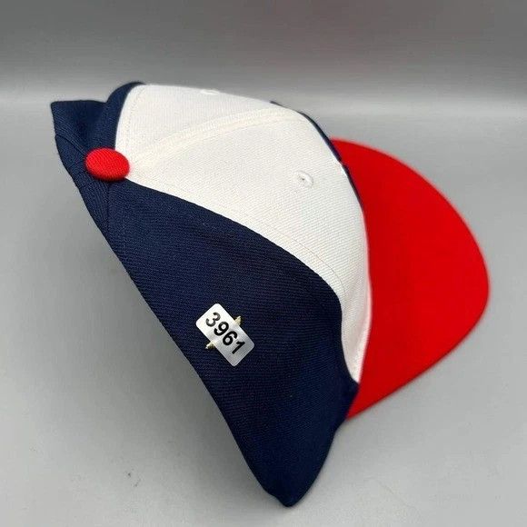 Other Chicago Fire Hat Men Embroidered Fanatics Snap Back Size ONE SIZE - 8 Thumbnail