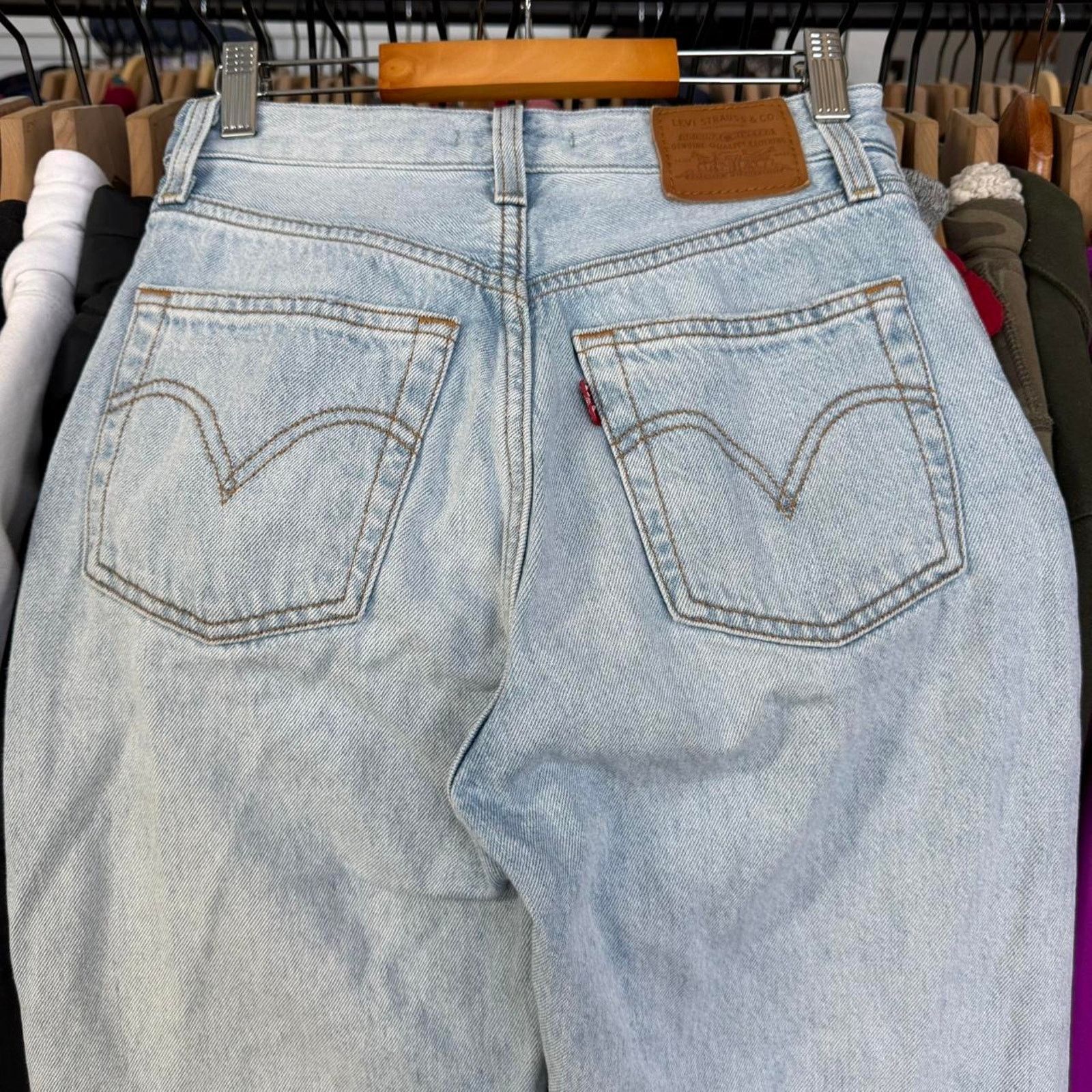 Levi's Levi’s Premium Denim Big E Jeans With Perfect Fade Size US 26 / EU 42 - 8 Thumbnail