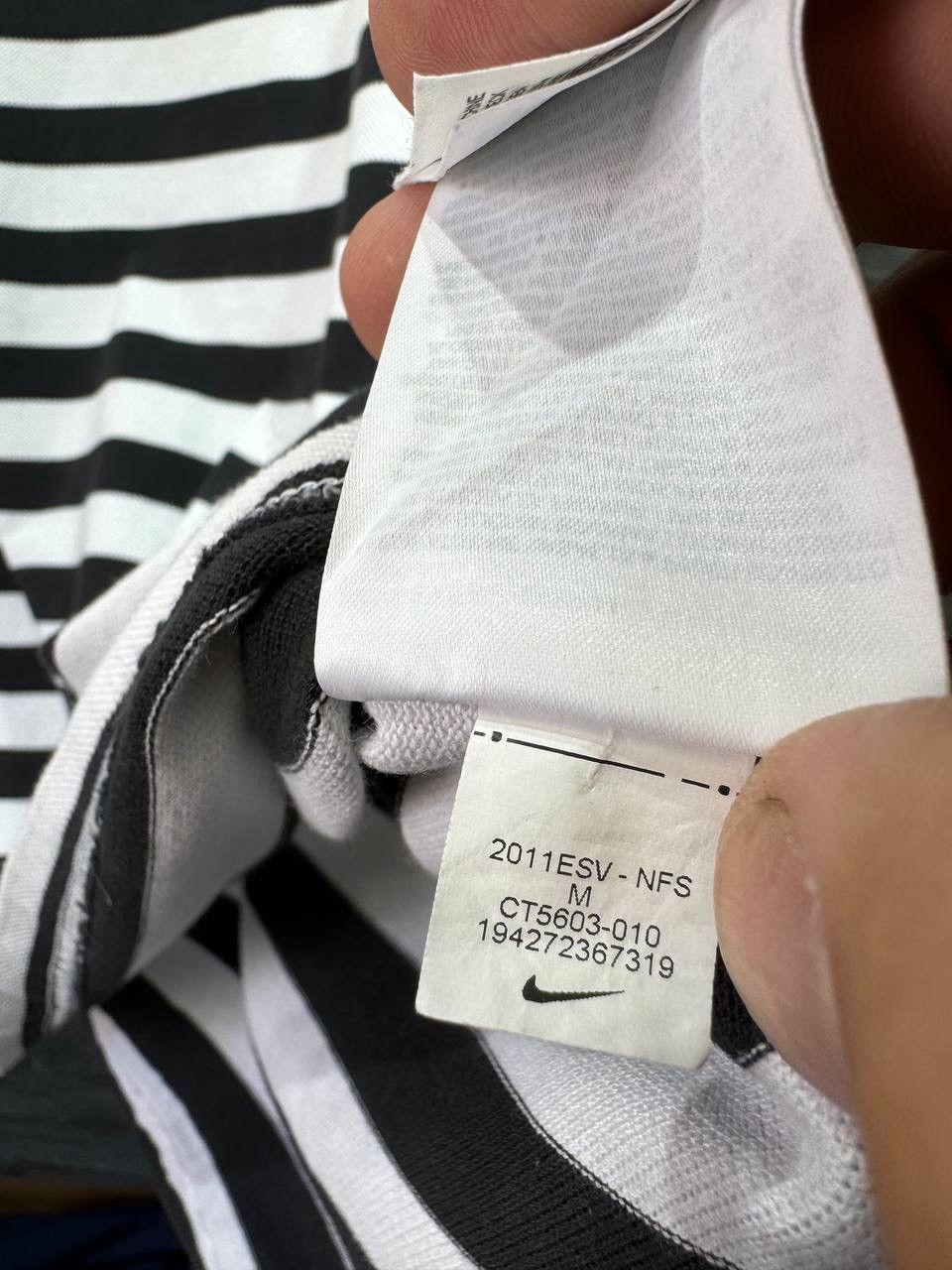 Vintage Nike Sportswear Men's Polo Shirt Striped White Black Size US M / EU 48-50 / 2 - 11 Thumbnail