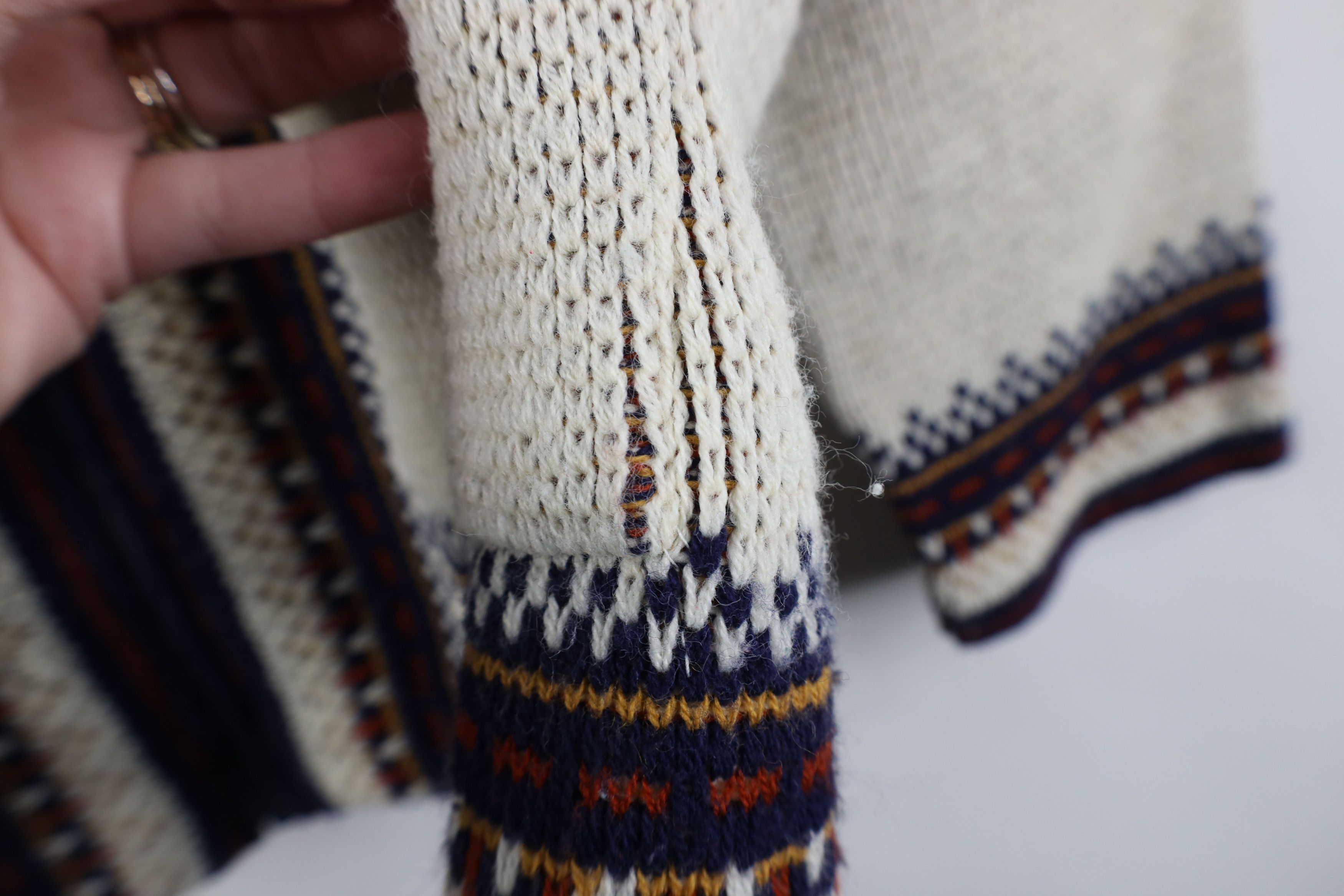 Vintage Vintage 70s Streetwear Fair Isle Full Zip Hoodie Sweater Size S / US 4 / IT 40 - 4 Thumbnail