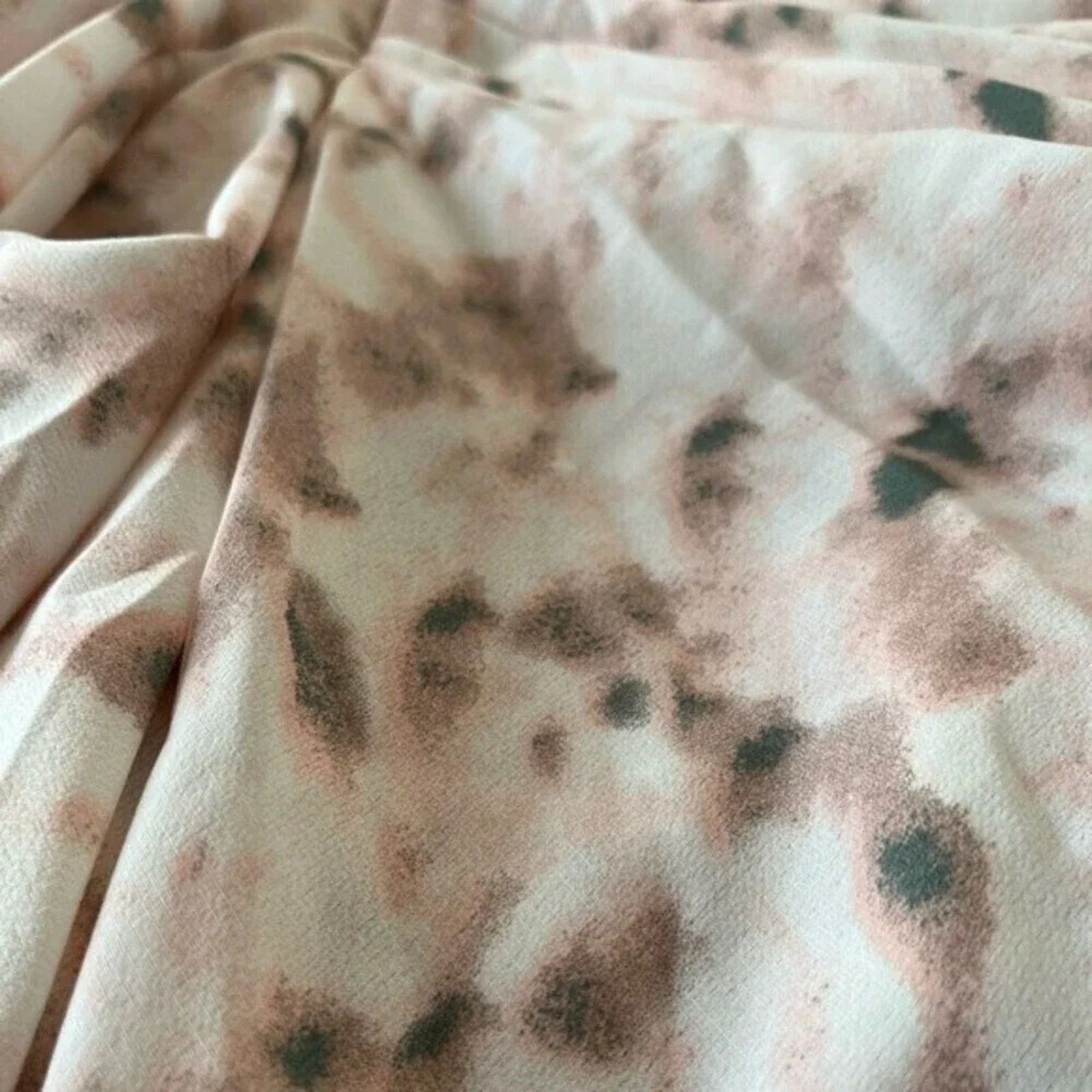 The Unbranded Brand Pretty Little Thing light pink tie dye midi skirt, size 10. Size 32" / US 10 / IT 46 - 5 Thumbnail