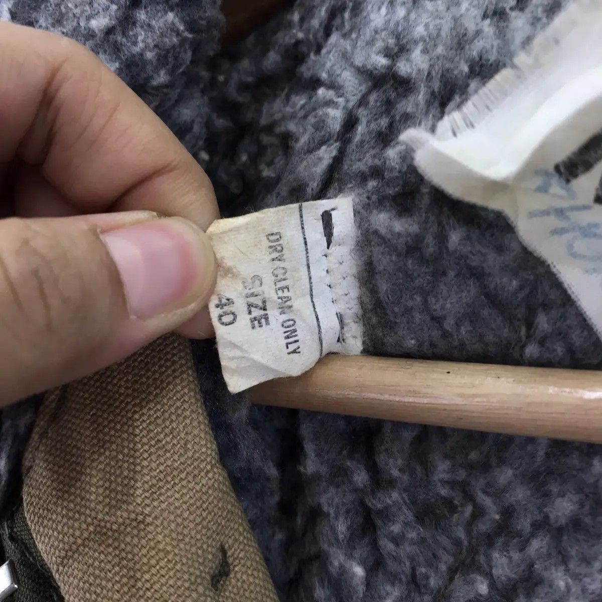 Vintage Vintage 80’ MILITARY ARMY Natural Sun Faded Distress Parka Size US L / EU 52-54 / 3 - 6 Thumbnail
