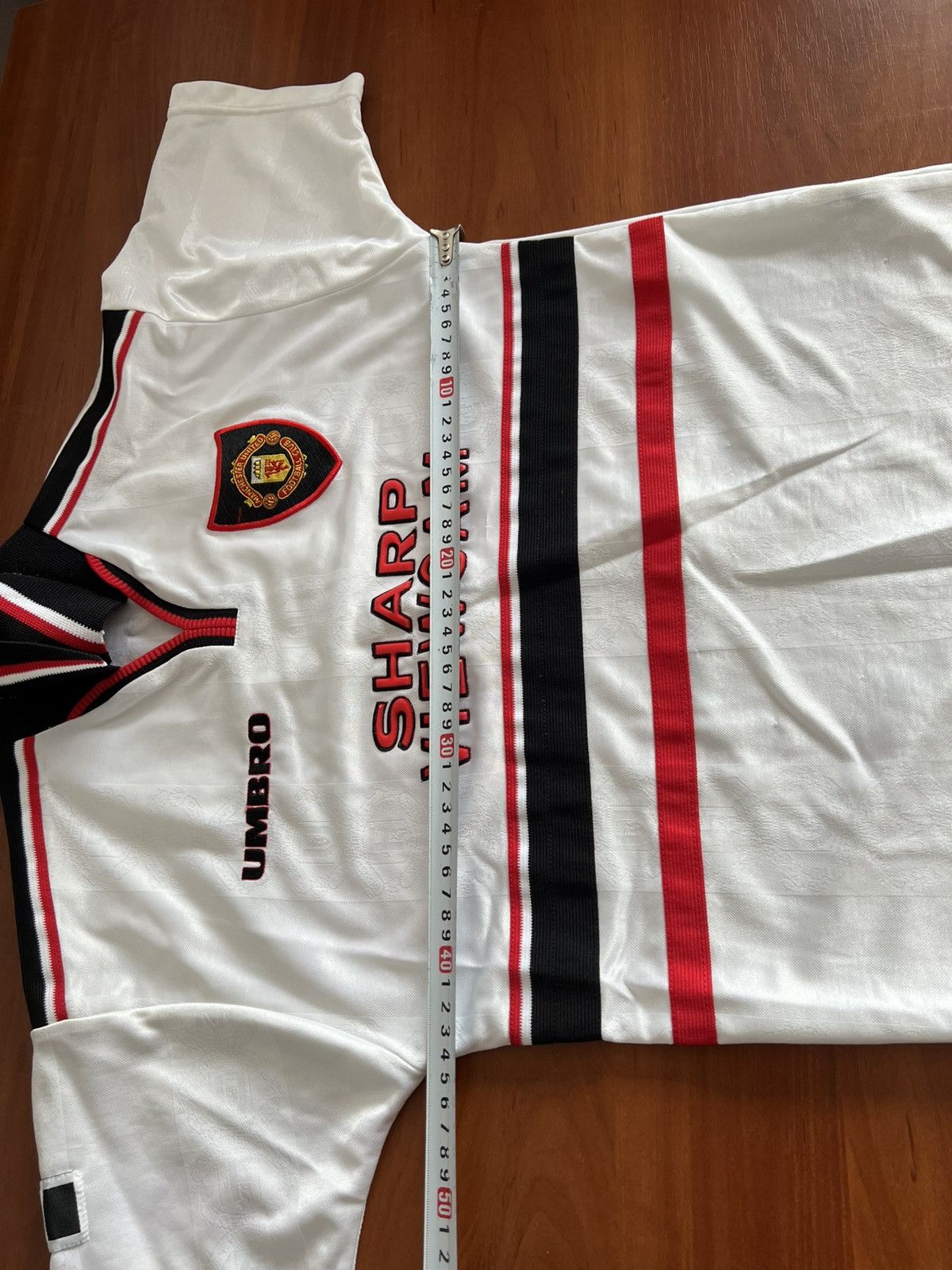 Umbro 1997/98 MANCHESTER UNITED #7 BECKHAM SOCCER JERSEY 10/11 YR Size US XXS / EU 40 - 21 Thumbnail