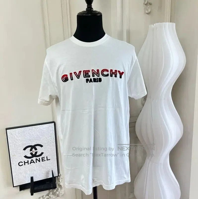 Givenchy Givenchy White Women's T-Shirt - Size S . Size S / US 4 / IT 40 - 3 Thumbnail