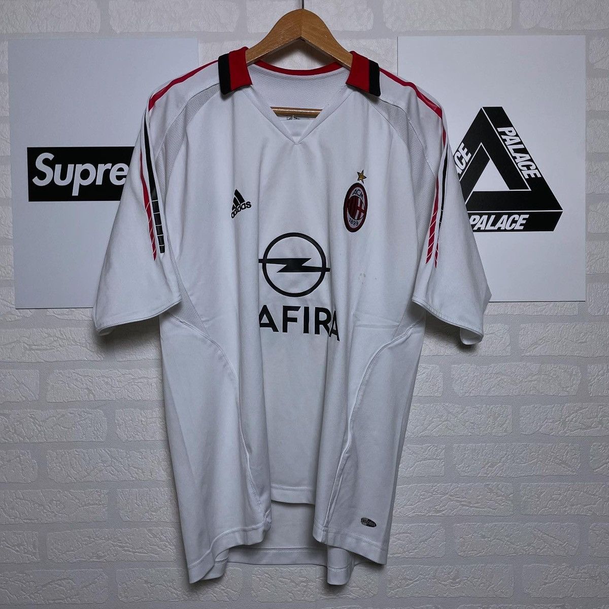 Adidas × Vintage Ac Milan 2005/2006 Away Jersey XL Size US XL / EU 56 / 4 - 1 Thumbnail