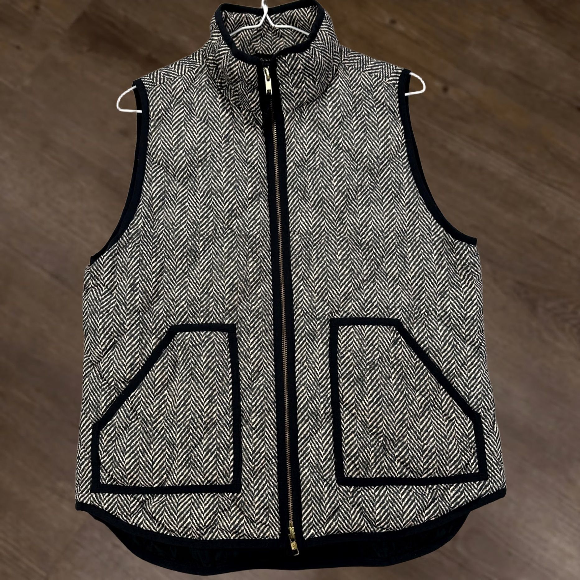 J.Crew J. Crew Quilted Vest Herringbone Down Fill Down Insulated Zip Pocket Euro EUC Black XS? M? Size M / US 6-8 / IT 42-44 - 1 Thumbnail