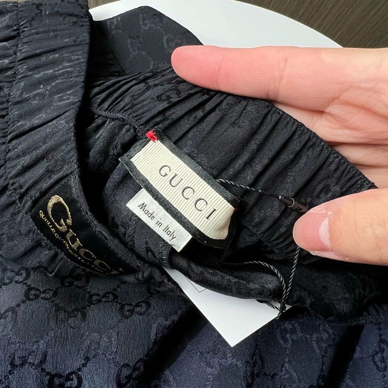 Gucci Gucci Size S Gold thread embroidery dark pattern old flowe Size US 29 - 5 Thumbnail