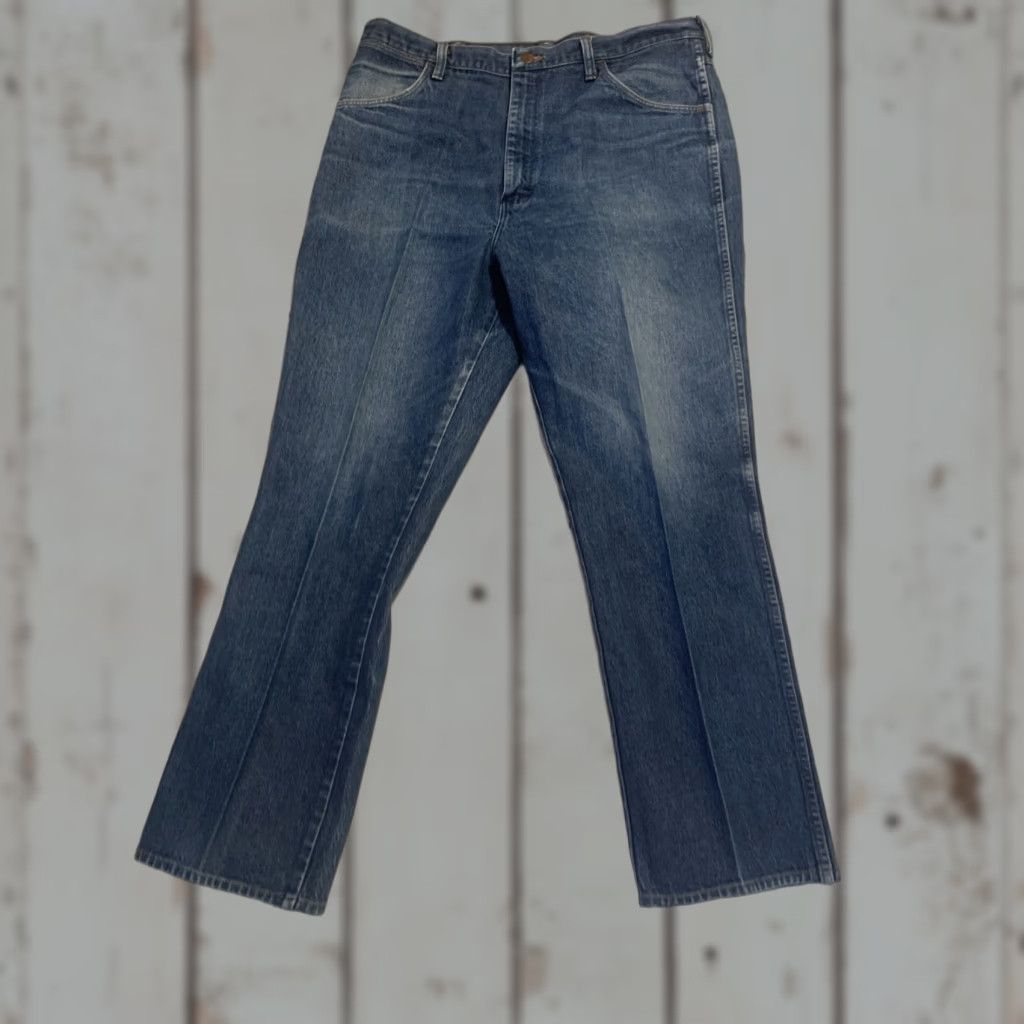 Wrangler VINTAGE Wrangler Jeans Mens 40x34 Denim Straight Medium Wash Cowboy 945NAV Regular Fit Size US 40 / EU 56 - 1 Thumbnail
