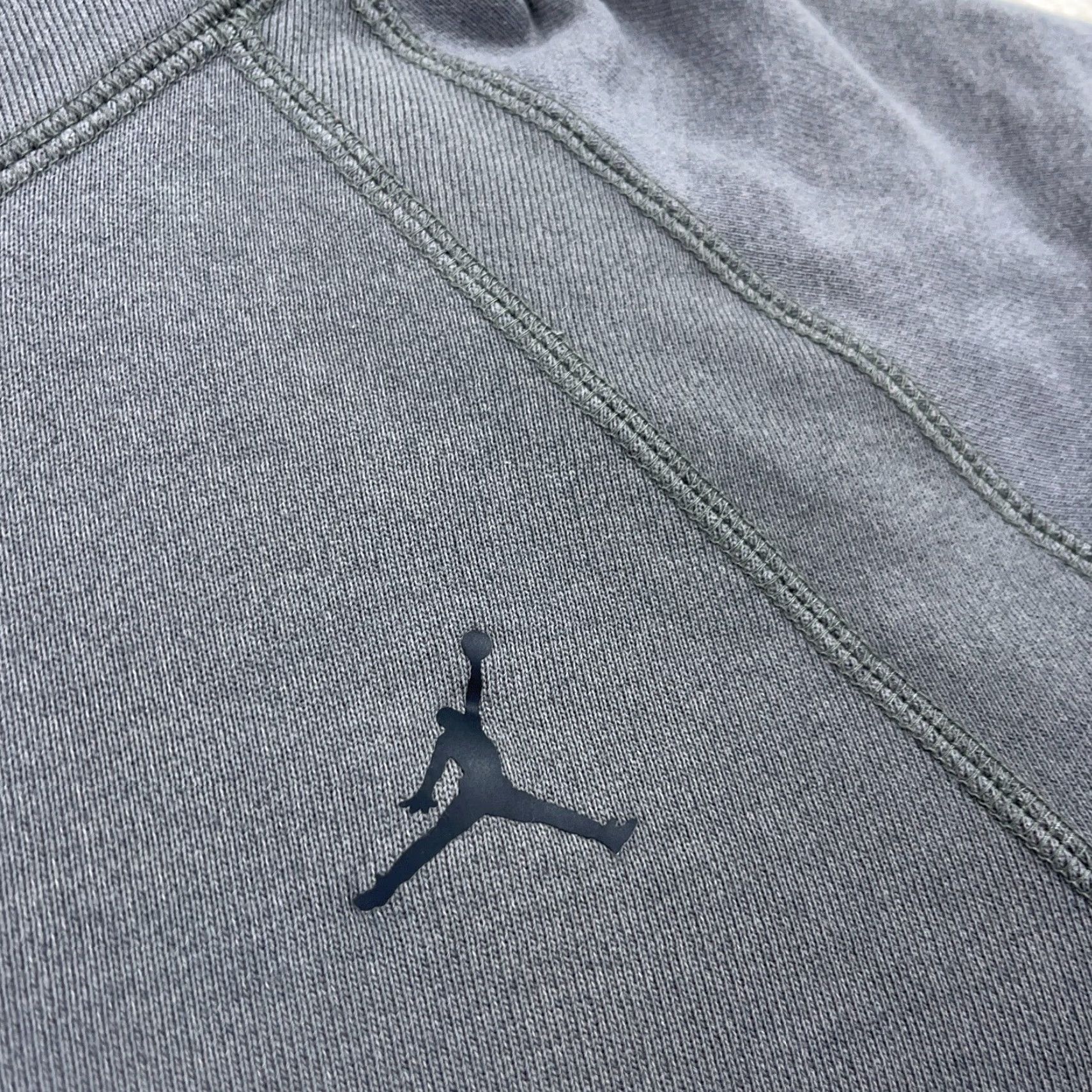 Jordan Brand Jordan Hoodie Men L Gray Black Sweatshirt Jump Man Air Y2K Adult Mock Neck Hooded Graphic Print Pockets Logo Size US L / EU 52-54 / 3 - 7 Thumbnail