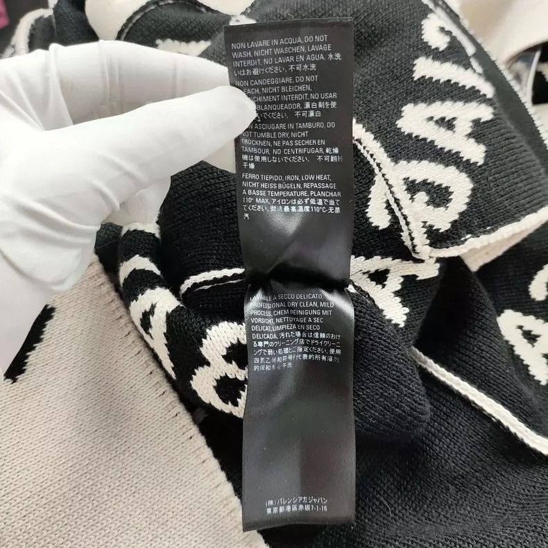 Balenciaga Balenciaga Knitted cardigan sweater full of logo Size US XS / EU 42 / 0 - 7 Thumbnail