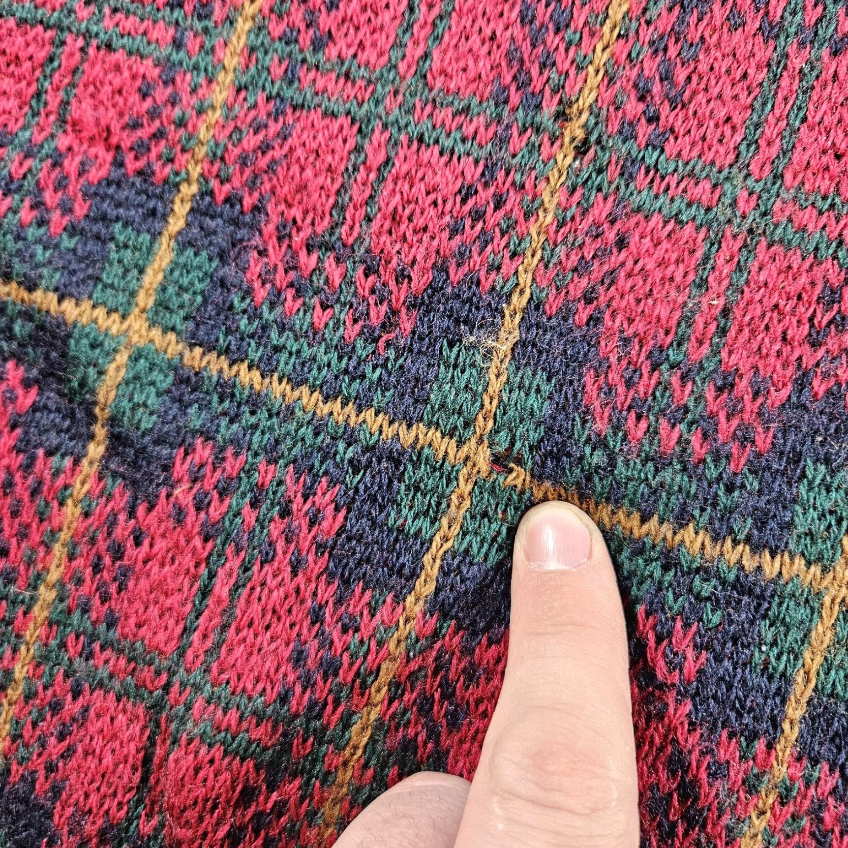 Vintage VINTAGE L.L. Bean Sweater Mens XL Red Green Wool Plaid Crewneck Knit USA 90s Size US XL / EU 56 / 4 - 3 Thumbnail