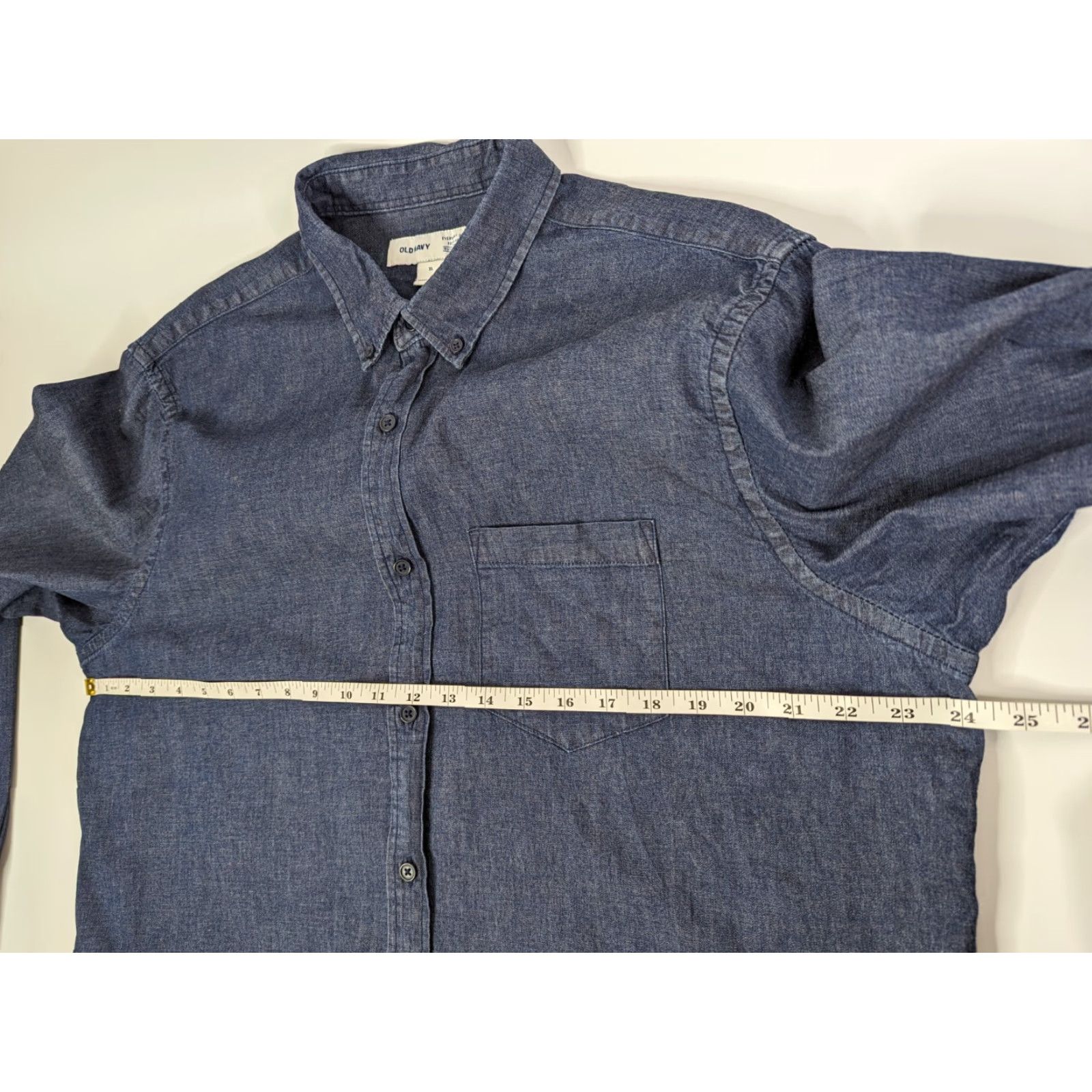 Old Navy Old Navy Everyday Shirt Chambray Men’s XL Long Sleeve Button-Up with Pocket, Dark Wash Size US XL / EU 56 / 4 - 7 Thumbnail