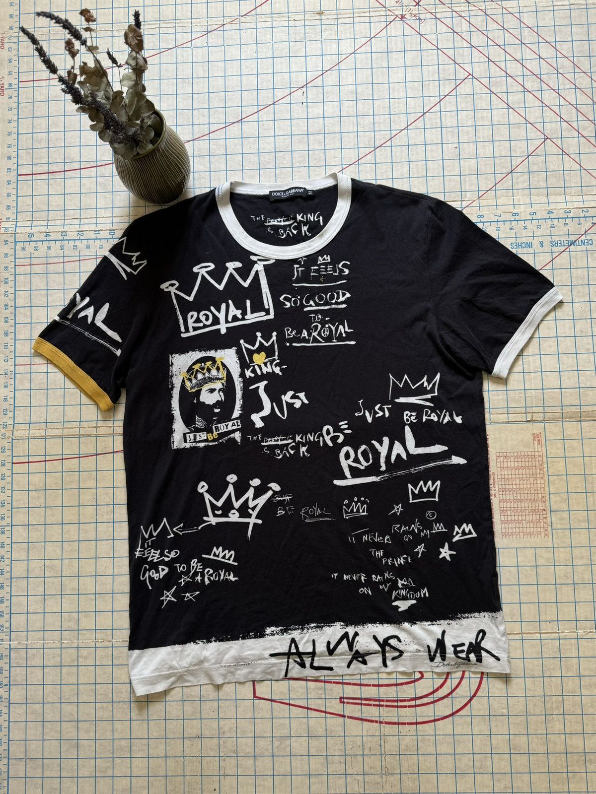 Dolce & Gabbana Dolce & Gabbana Royal Scribble Basquiat Style Tee Art Crown Size US L / EU 52-54 / 3 - 2 Thumbnail