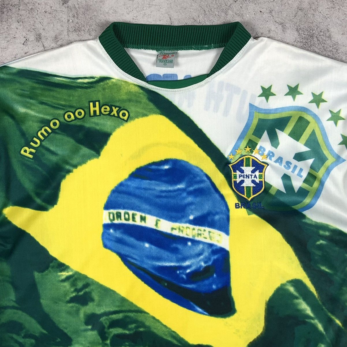 Vintage Brazil 2010 World Cup South Africa Jersey Size US L / EU 52-54 / 3 - 6 Thumbnail