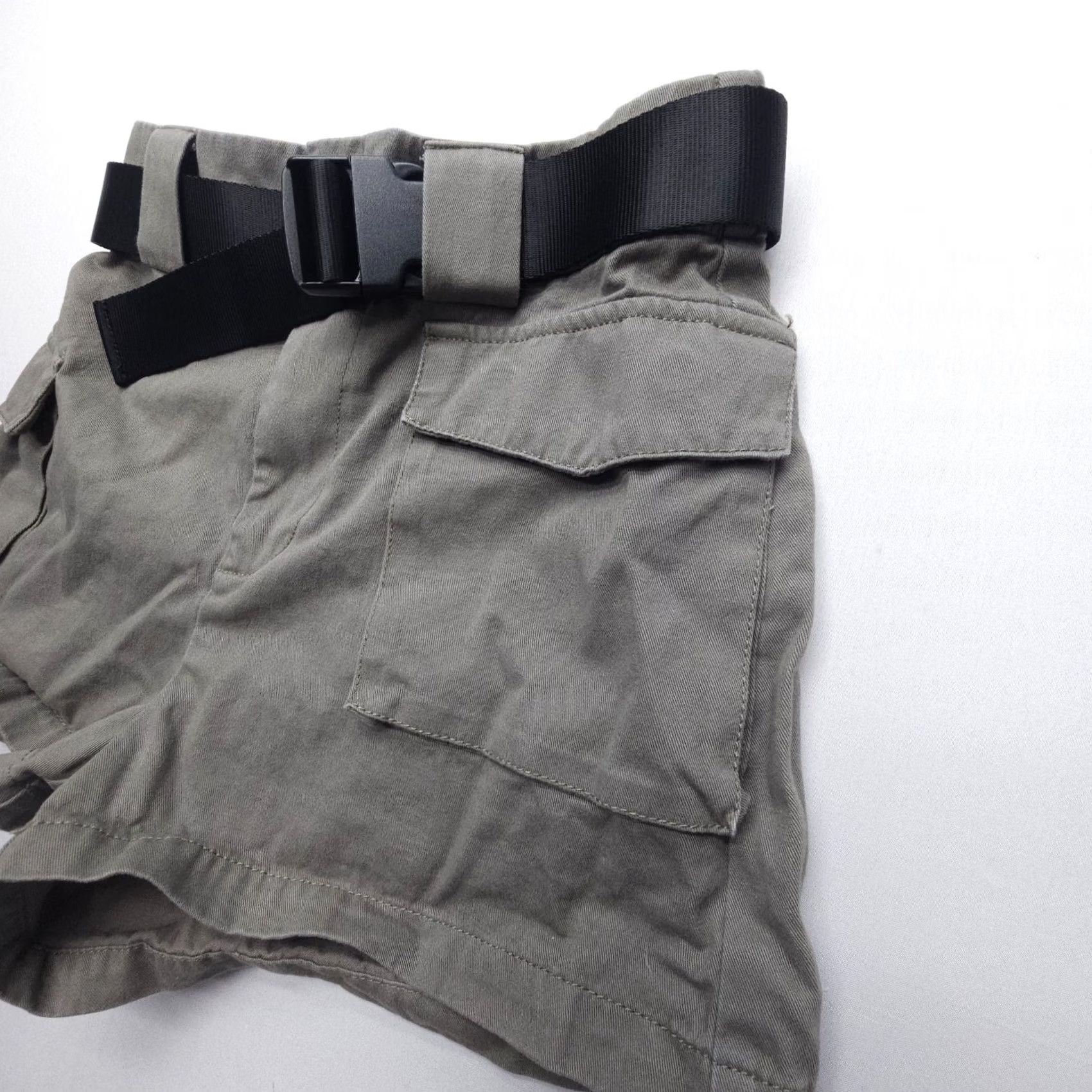 Aritzia Aritzia Tna Cargo 3" Shorts Womens XS Green High Rise Belted Military Shorts Size 26" / US 2 / IT 38 - 3 Thumbnail