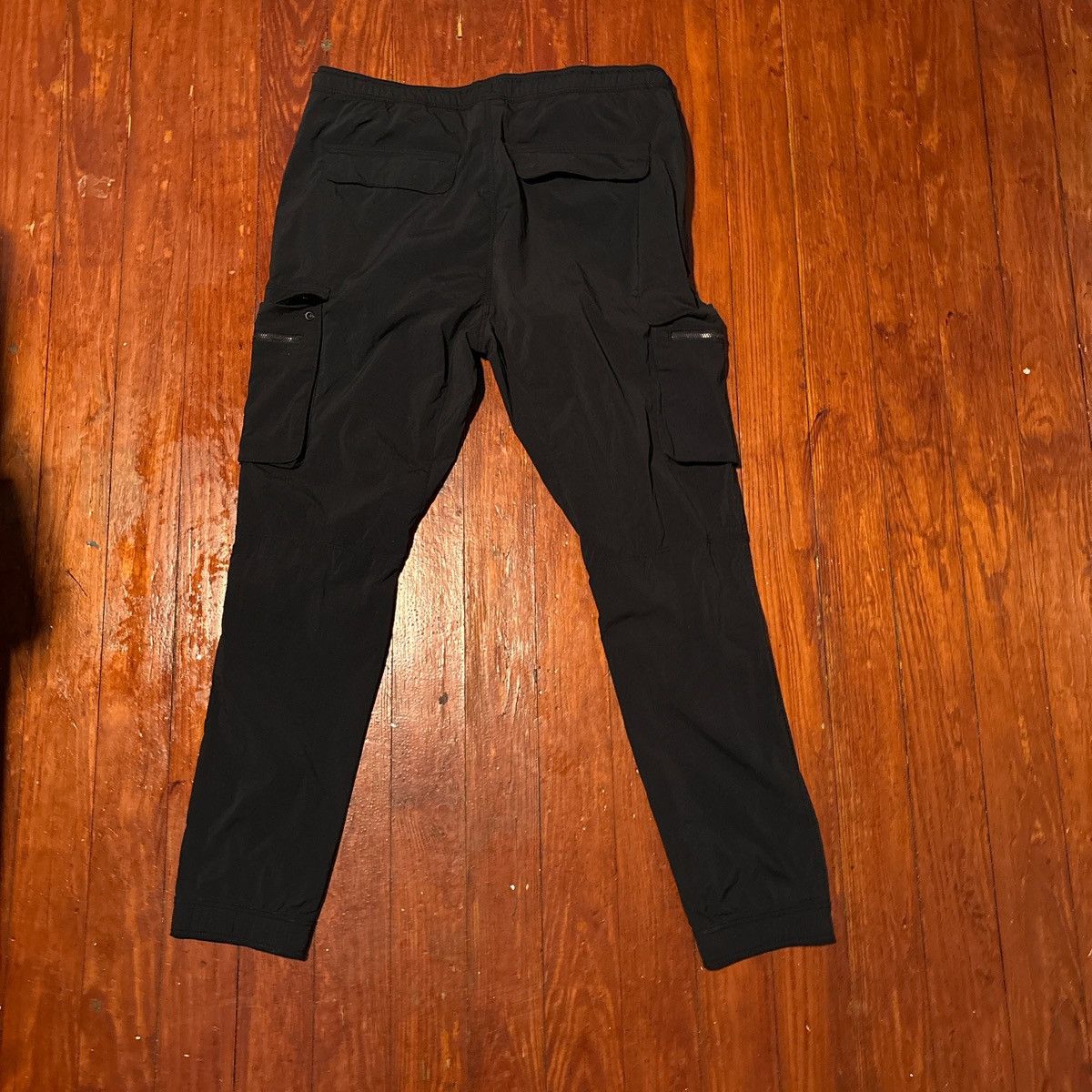 H&M H&M Black Cargo Pants Used Size Men’s Large Size US 36 / EU 52 - 1 Thumbnail