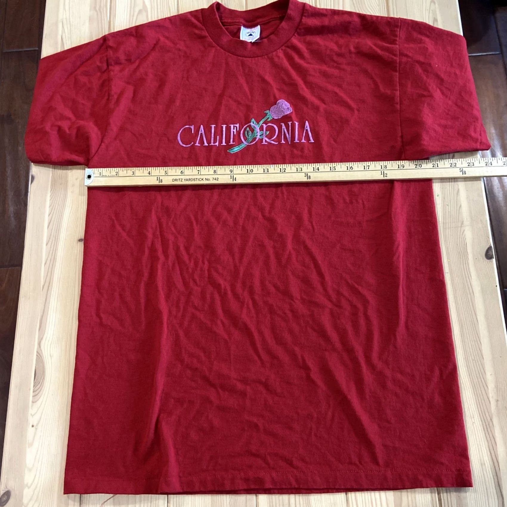 Delta VINTAGE Delta Rose Shirt T-Shirt Red California L Men Men Large Stitch Shirt T-Shirt California 90s Theme Mens Size US L / EU 52-54 / 3 - 6 Thumbnail