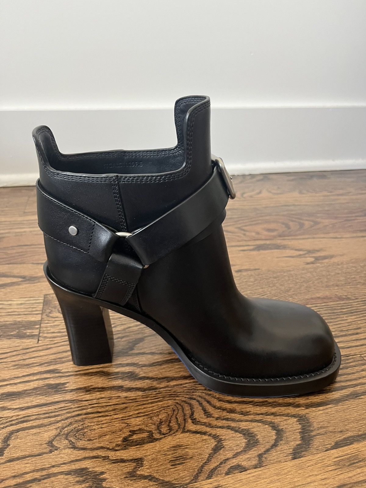 Burberry Burberry Leather Stirrup Low Boots Size US 9.5 / IT 39.5 - 9 Thumbnail