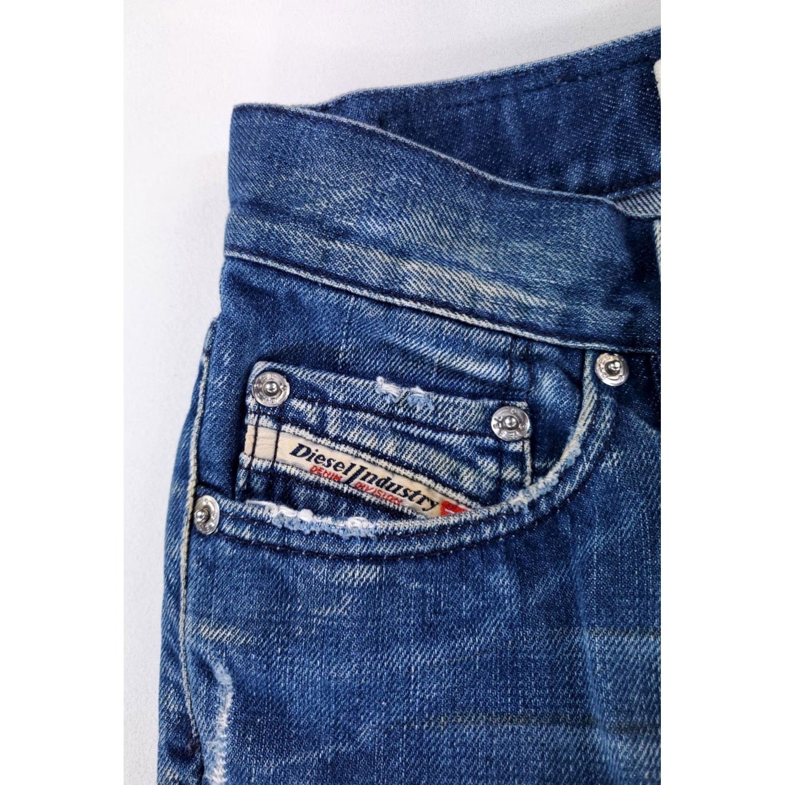 Diesel Diesel Jeans RR55 Straight Leg Zip Fly Blue Mens 30 x 31 Jeans Adults Mens 30 x 31 Blue Straight Zip Fly RR55 Diesel Jeans Size US 30 / EU 46 - 3 Thumbnail