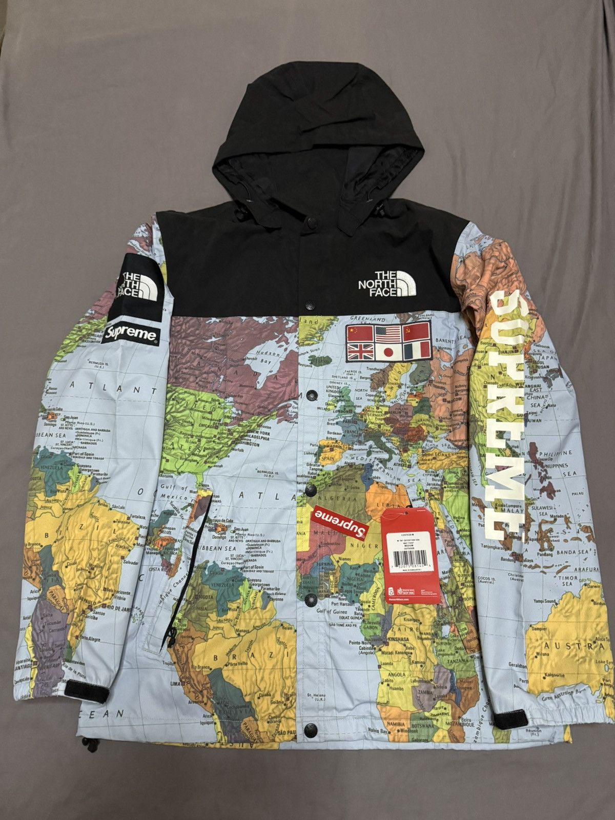 Supreme × The North Face Supreme tnf the north face atlas maps coach jacket Size US M / EU 48-50 / 2 - 1 Thumbnail