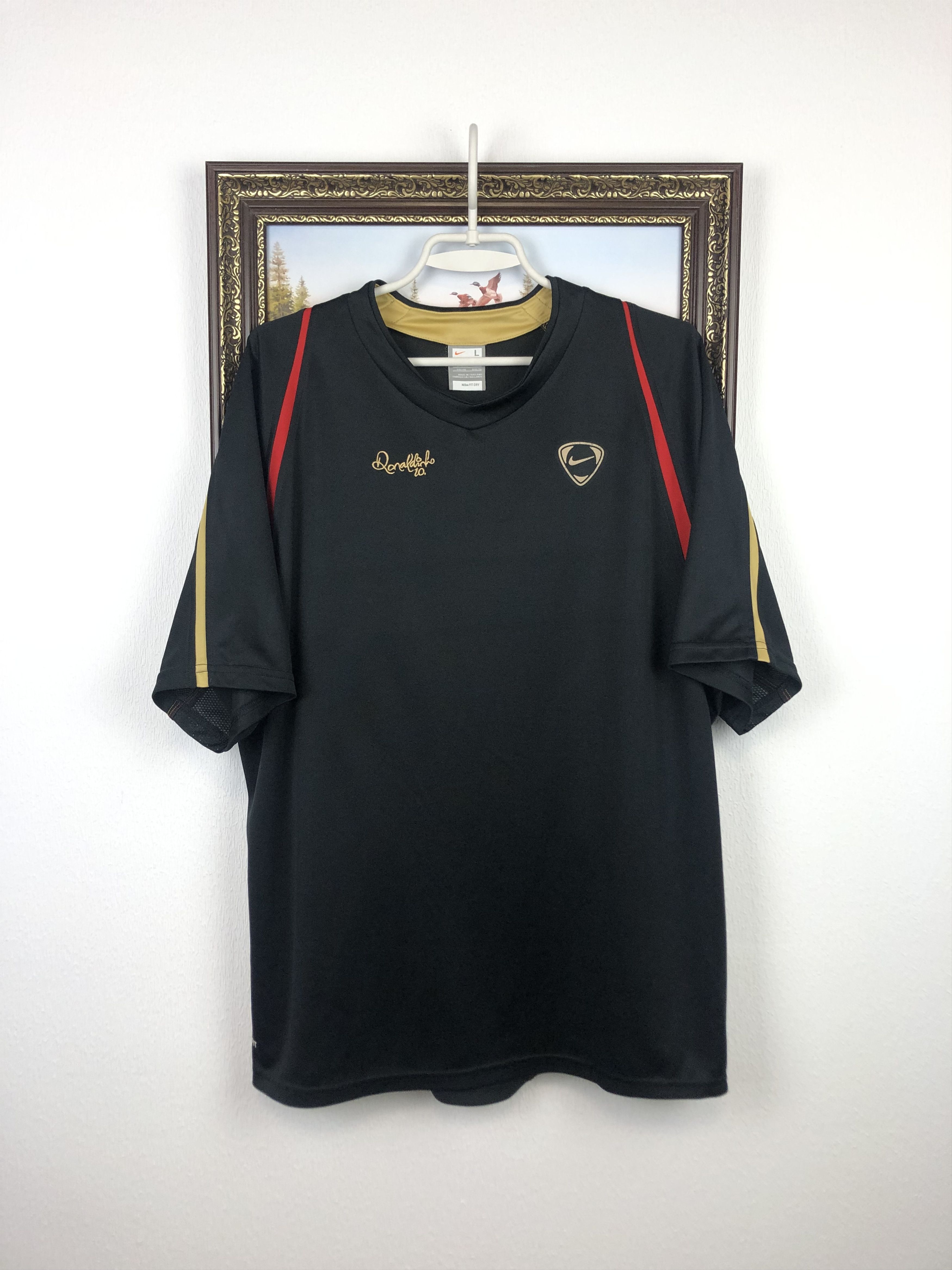 Nike × Vintage Vintage Nike R10 Ronaldinho Football Shirt Soccer Jersey Size US L / EU 52-54 / 3 - 1 Thumbnail