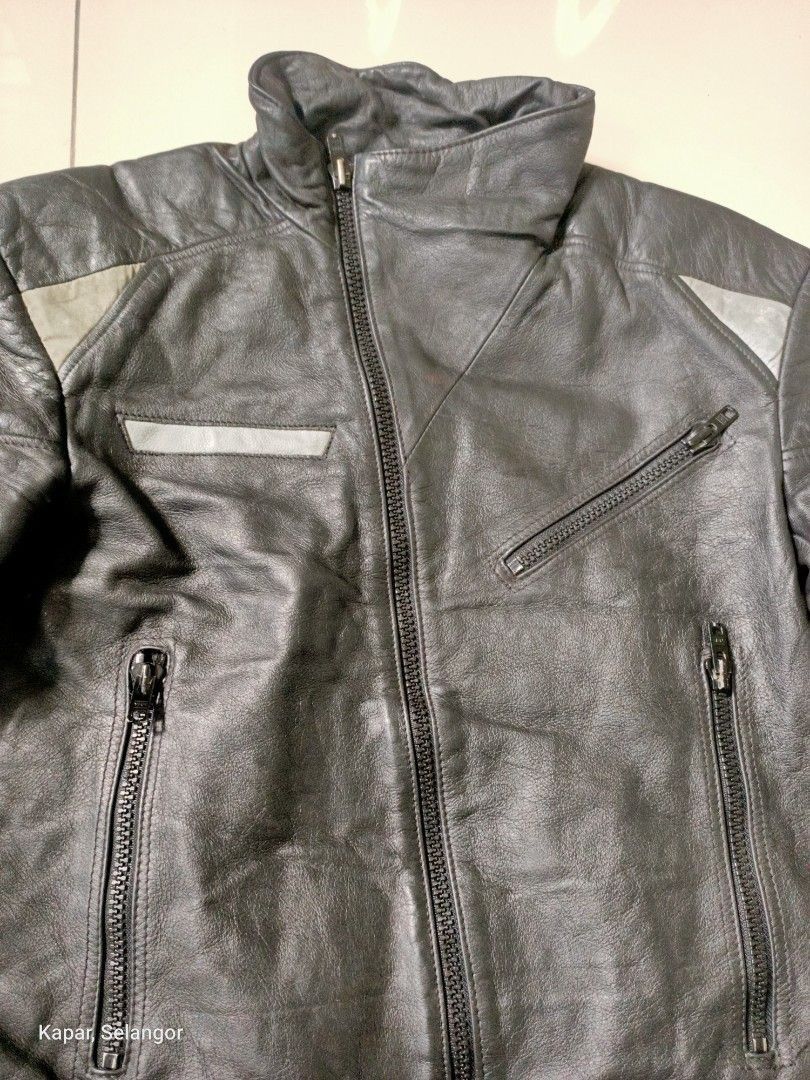 Dainese Vintage dainese black leather motorcycle jacket Size US M / EU 48-50 / 2 - 3 Thumbnail
