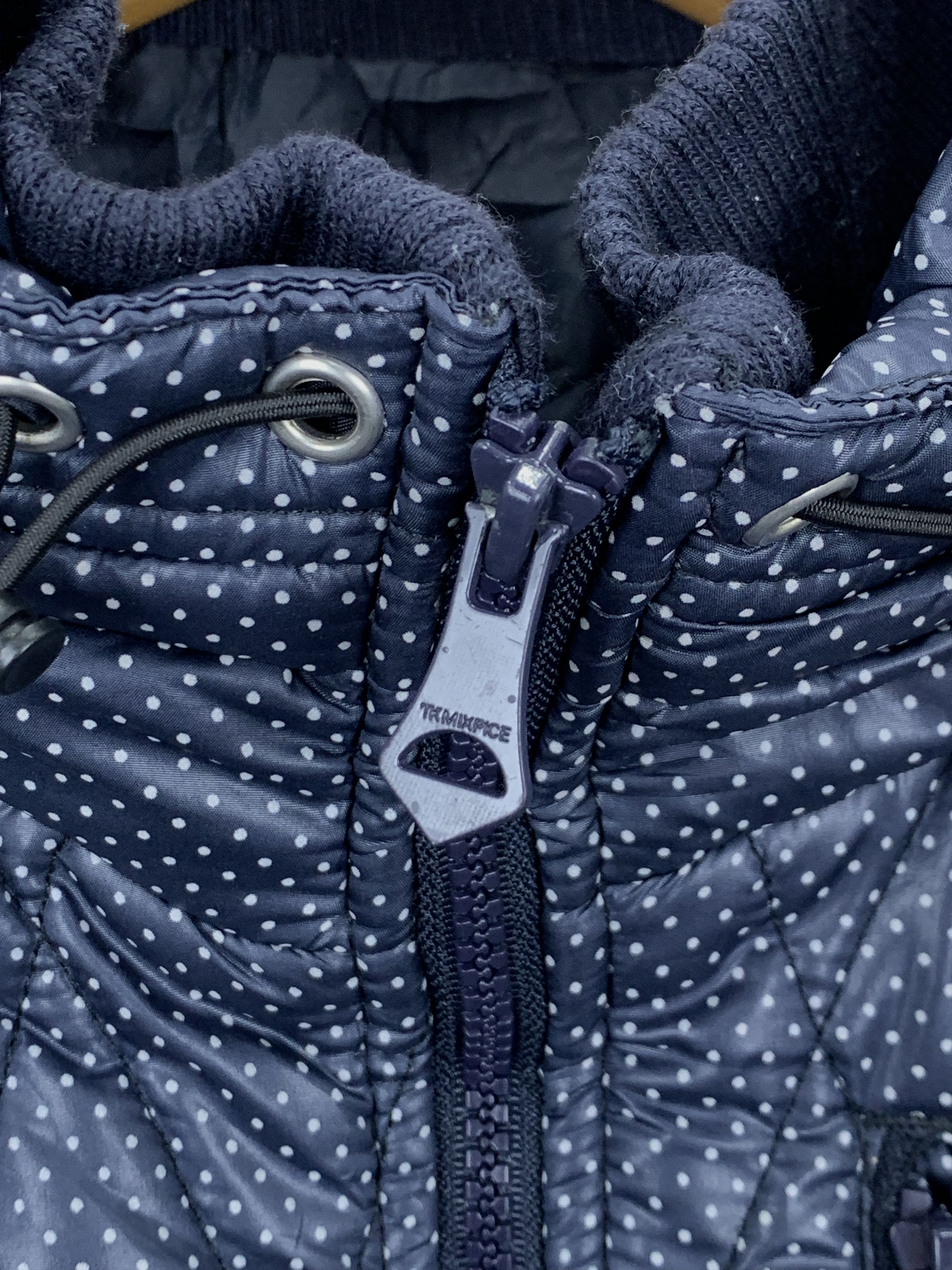 Japanese Brand Vintage Japanese Brand Dot Puffer Zipper Jacket JJ0256 Size US L / EU 52-54 / 3 - 8 Thumbnail
